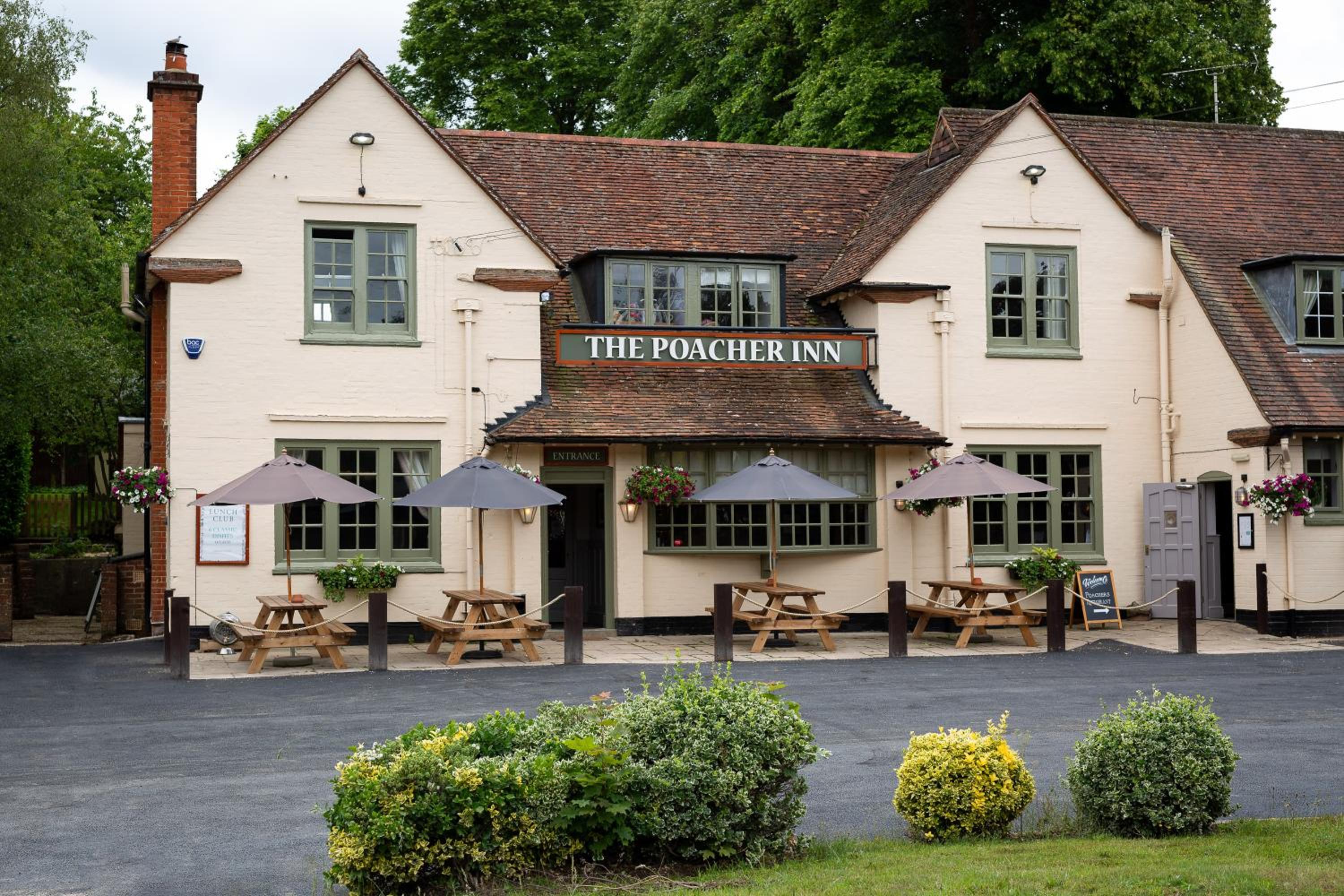 Hook Vacations - The Poacher Inn - Property Image 1
