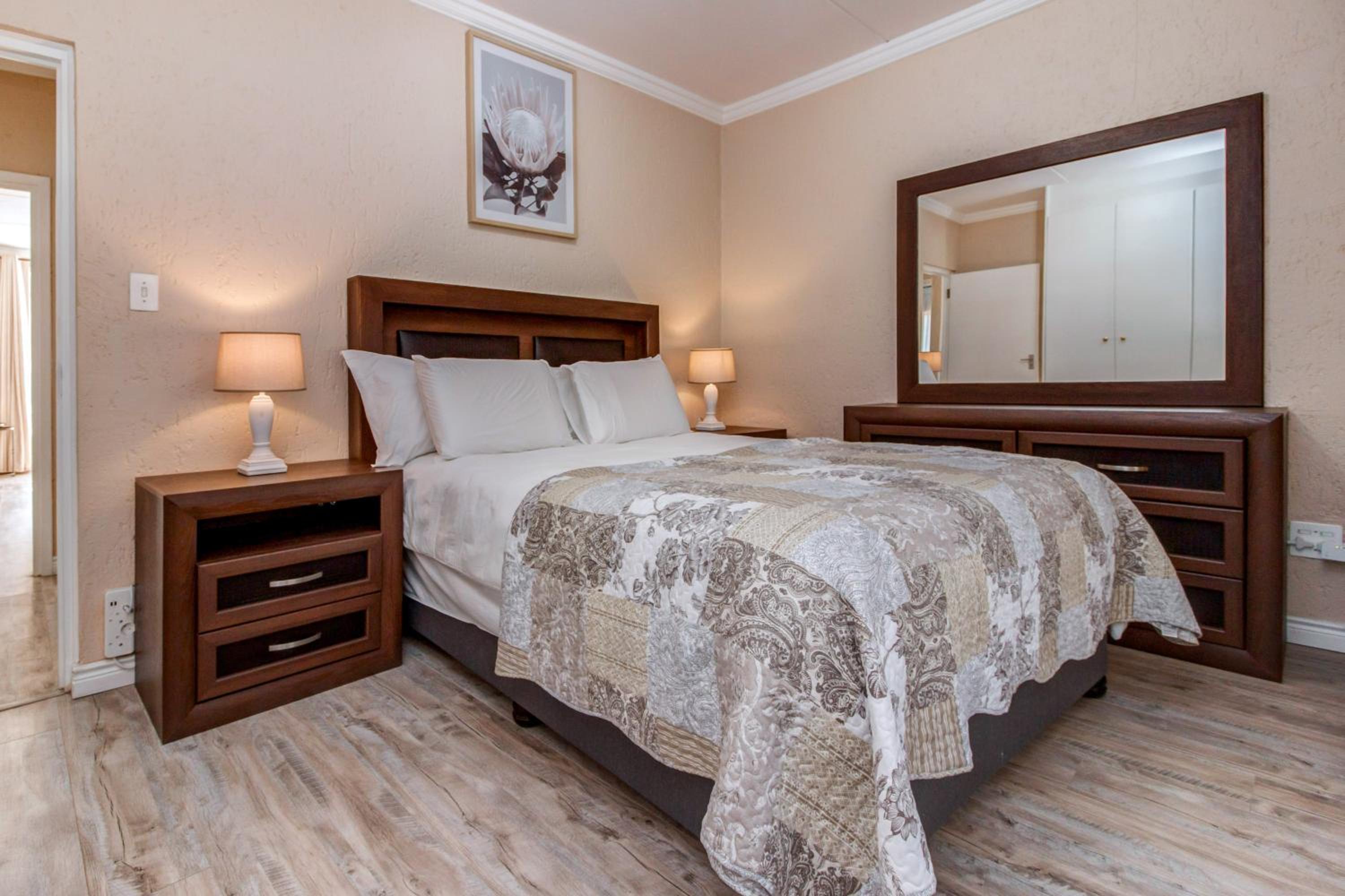 Upmarket Sandton apartment