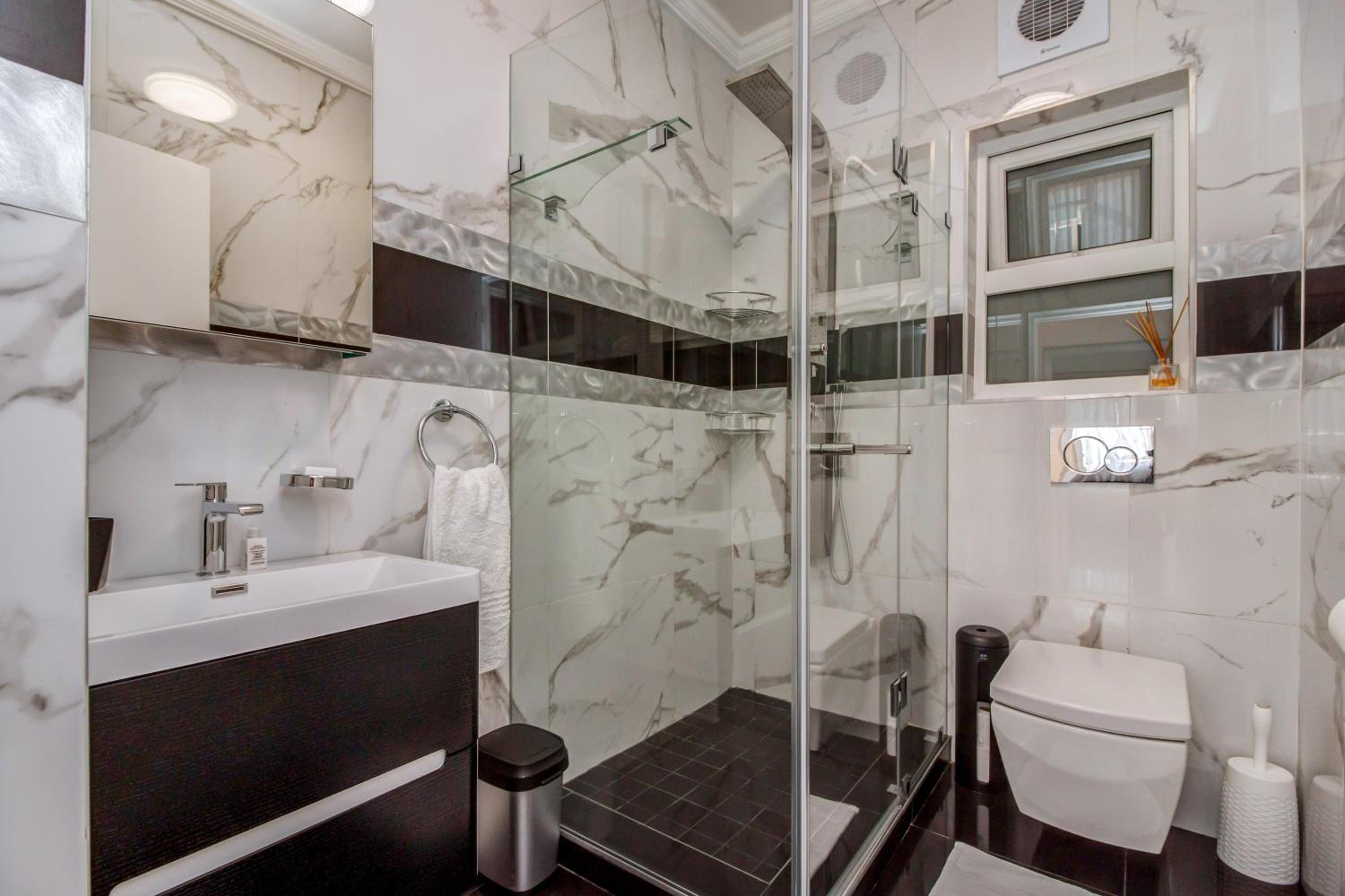 Upmarket Sandton apartment