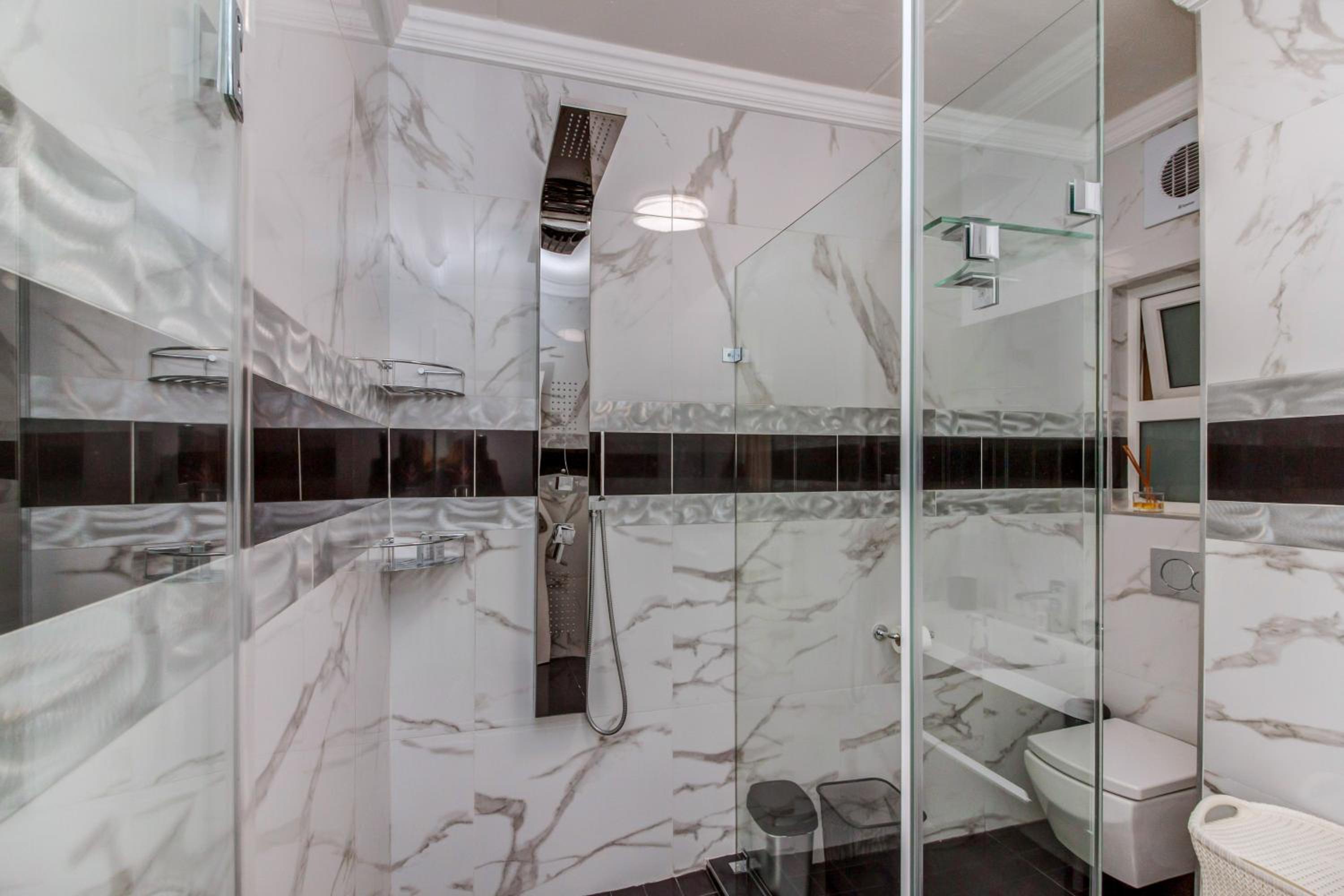 Upmarket Sandton apartment