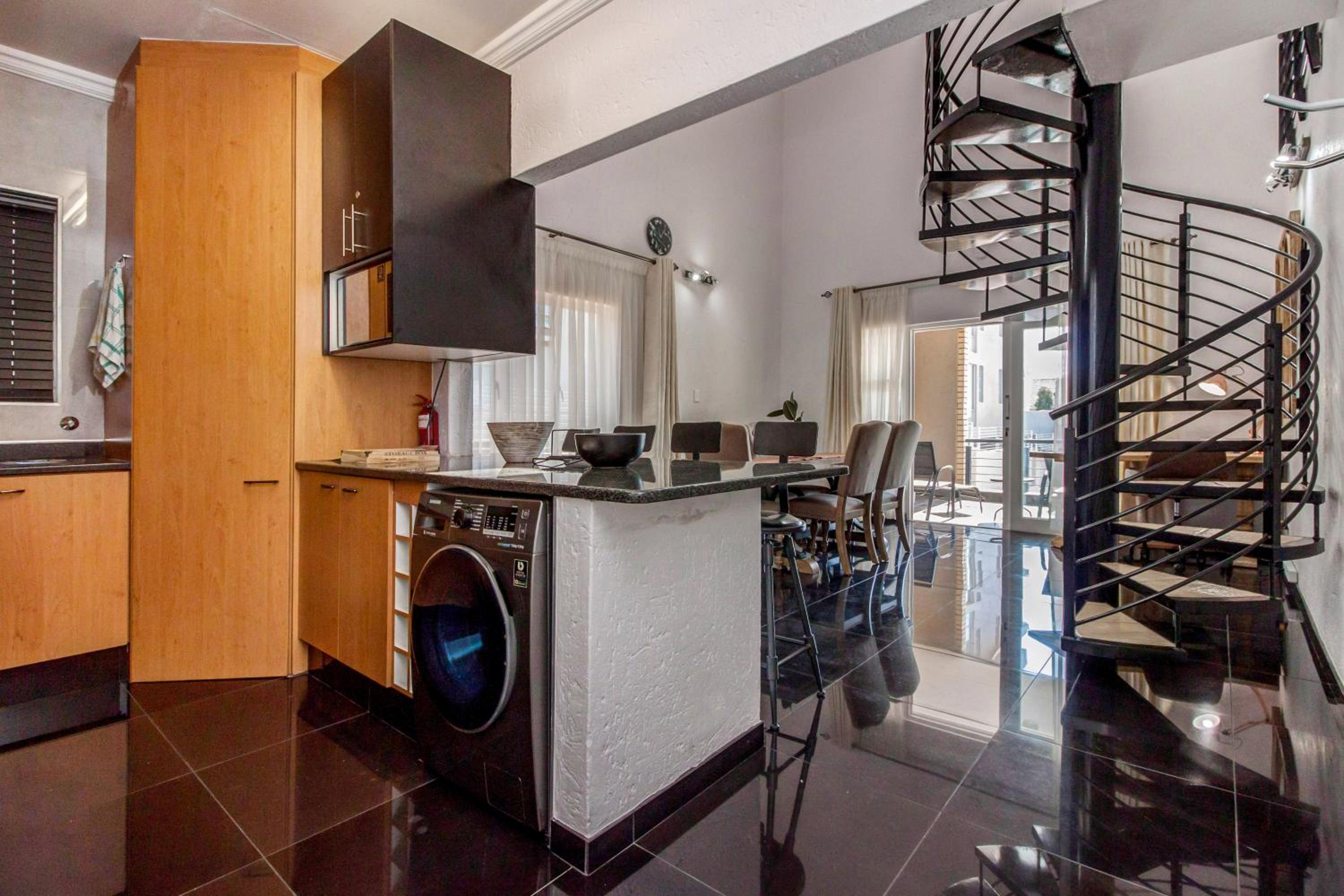 Upmarket Sandton apartment