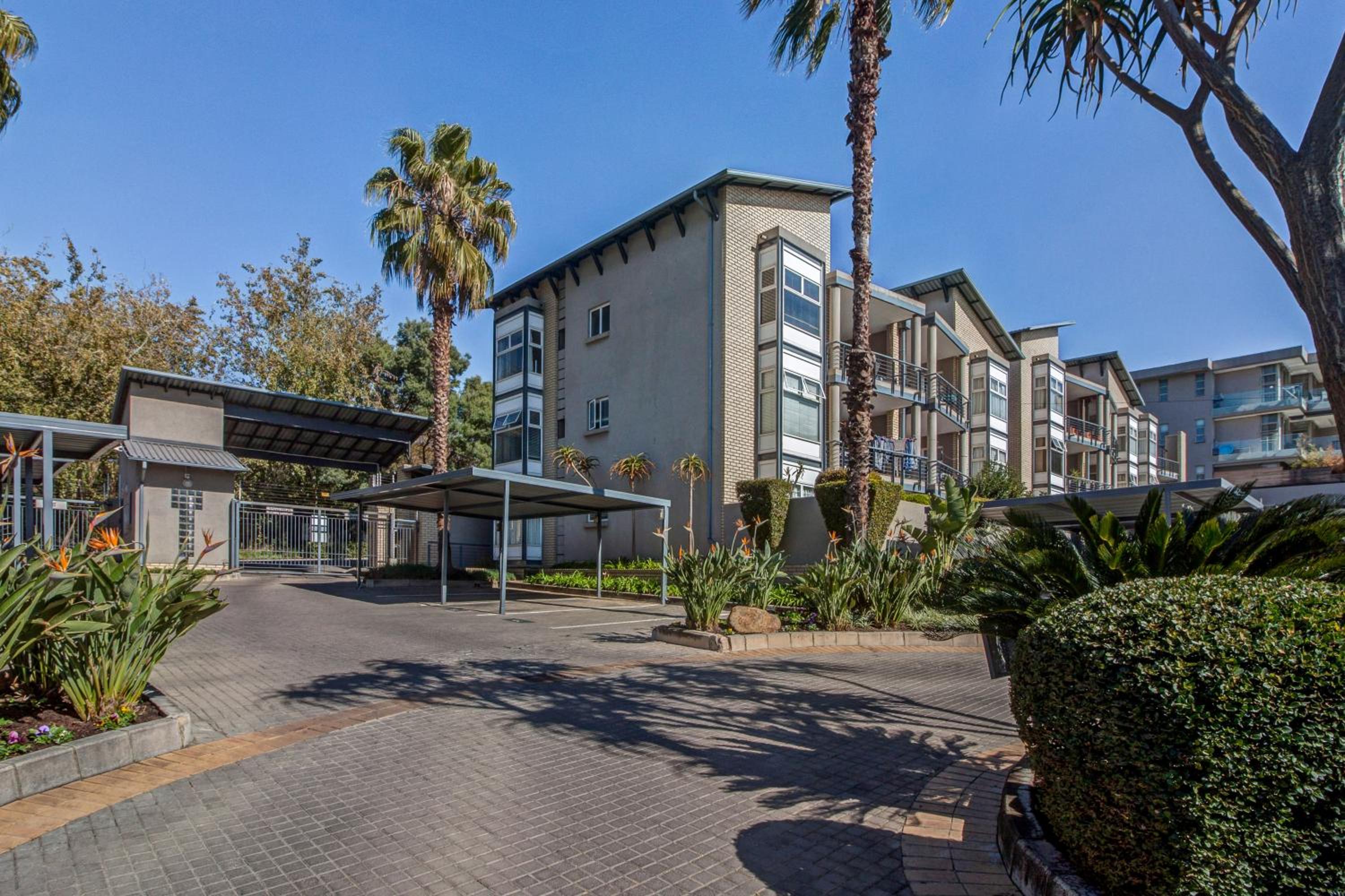 Upmarket Sandton apartment