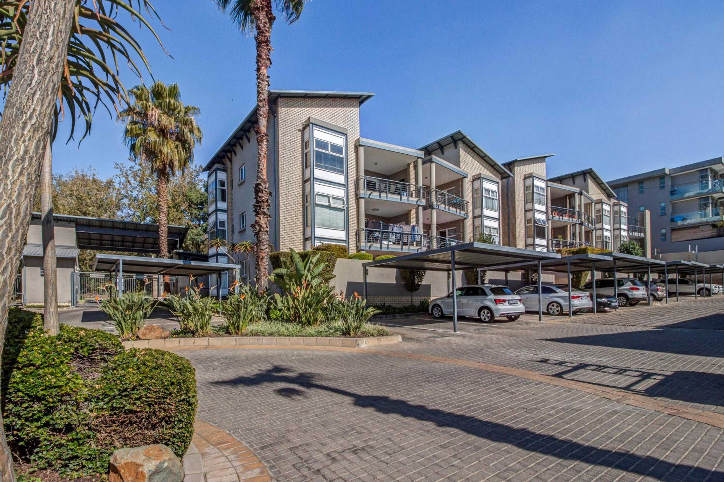 Upmarket Sandton apartment