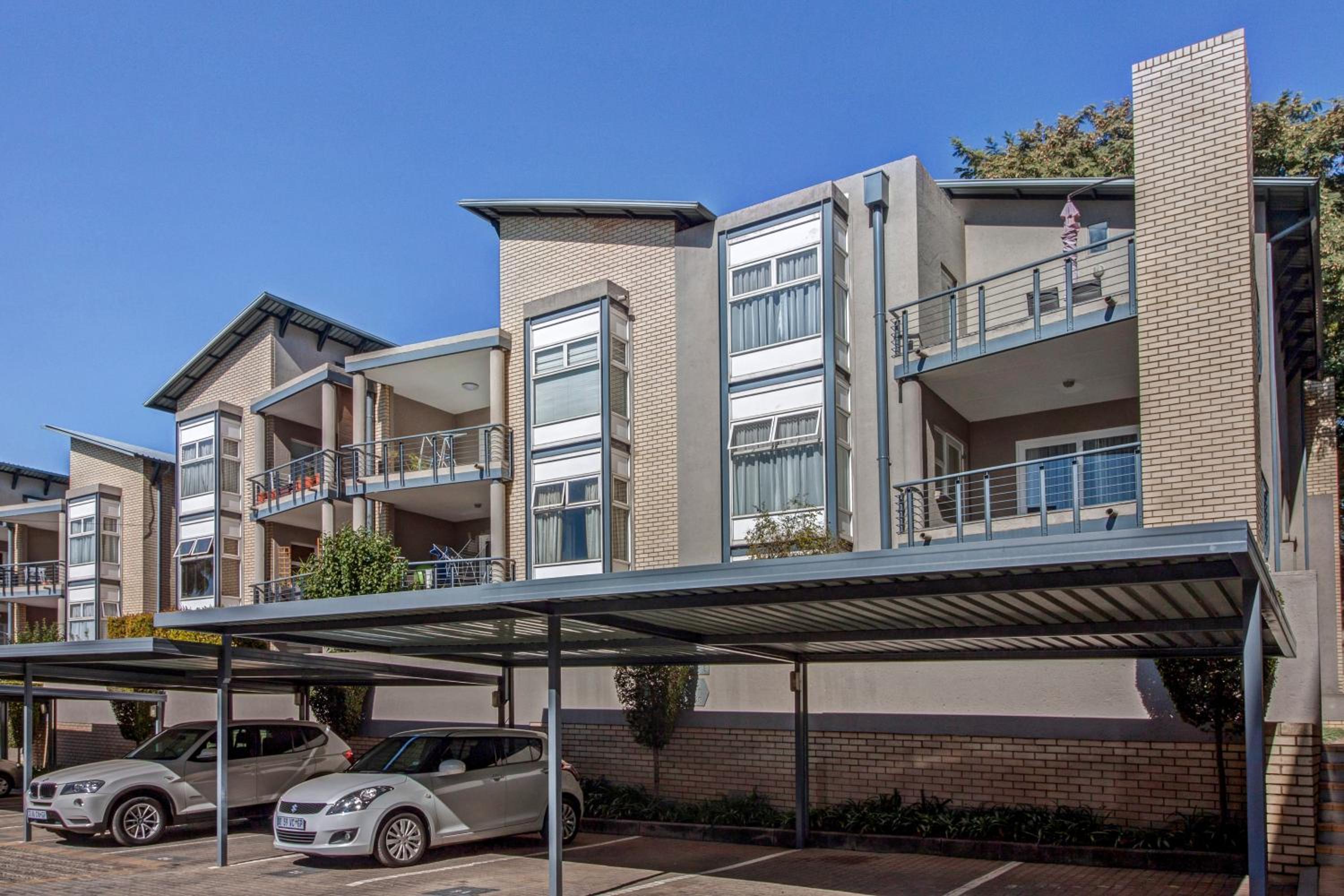 Upmarket Sandton apartment
