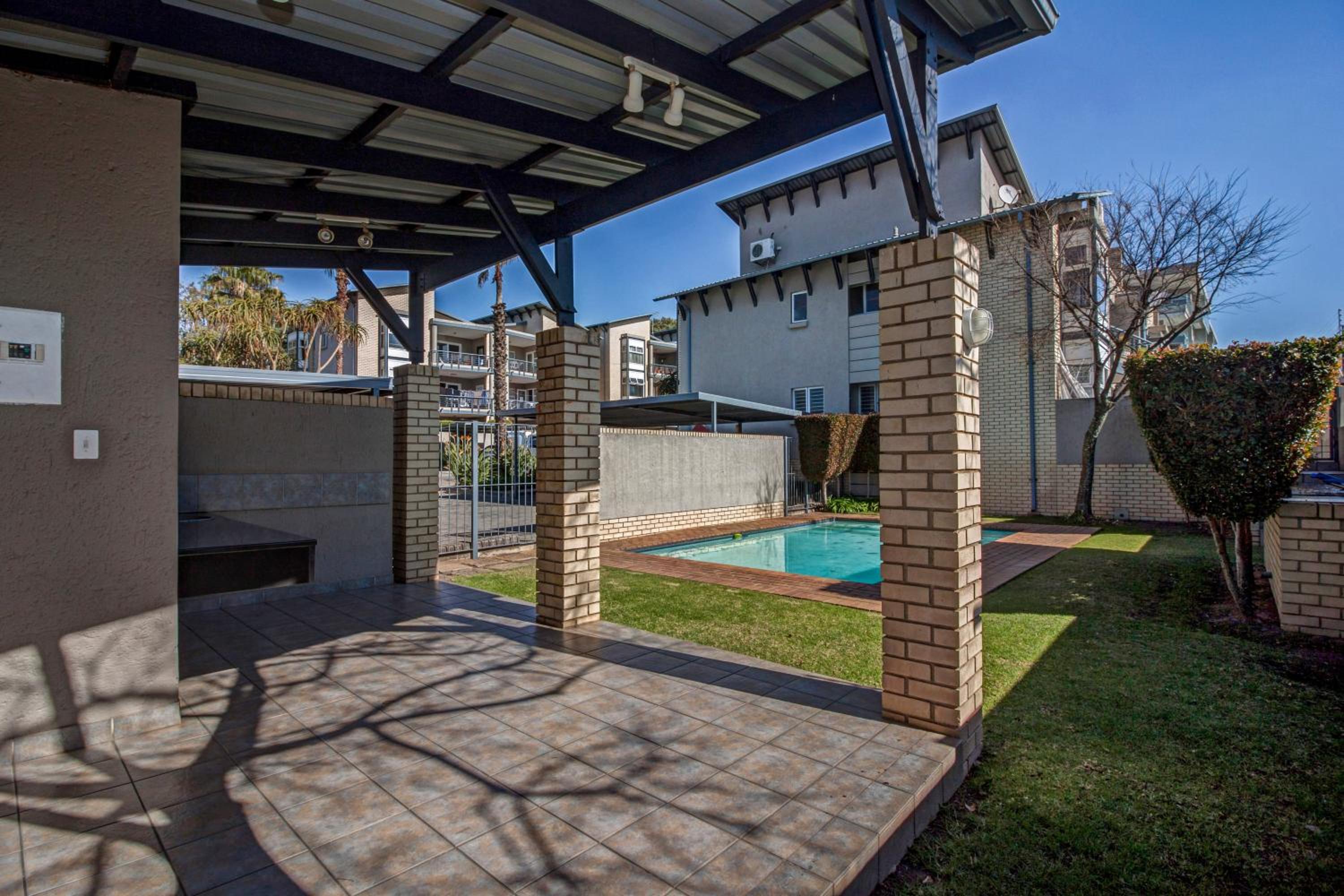 Upmarket Sandton apartment