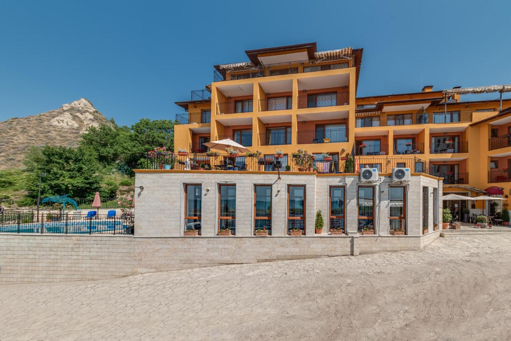 Balchik Amazing Sea Apartments view 3