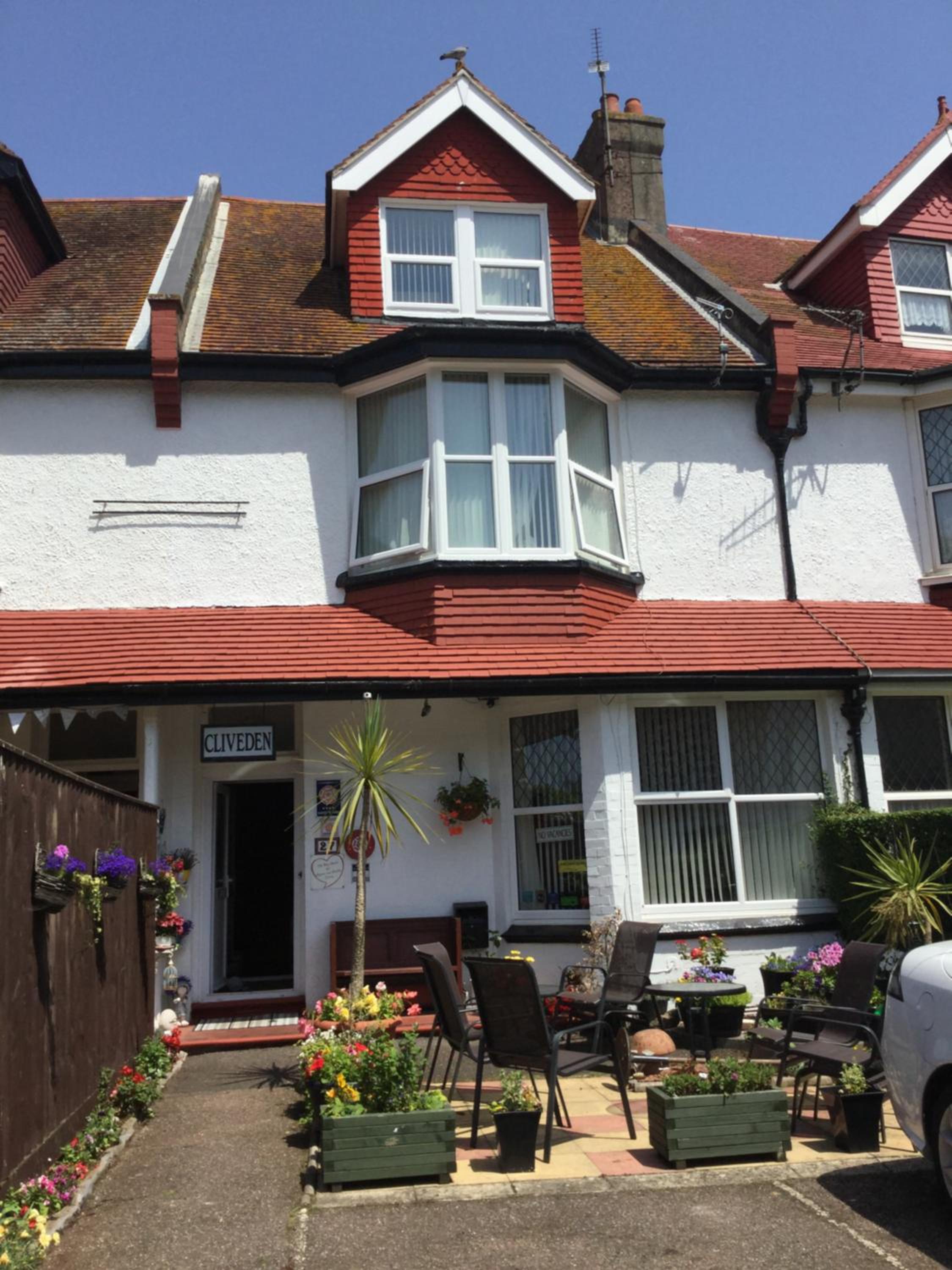 Hotel Cliveden Guest House - Image 1