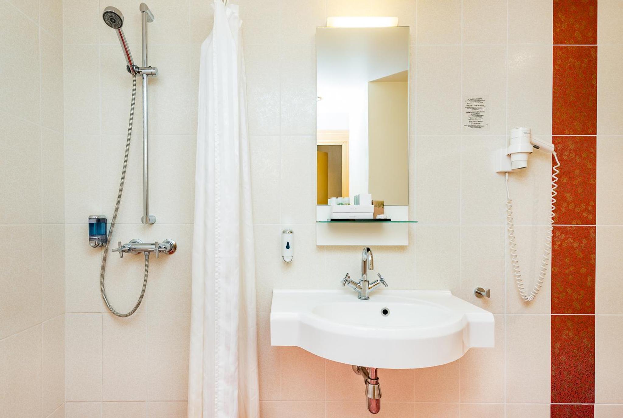 Tallinn Vacations - Meriton Old Town Garden Hotel - Property Image 33