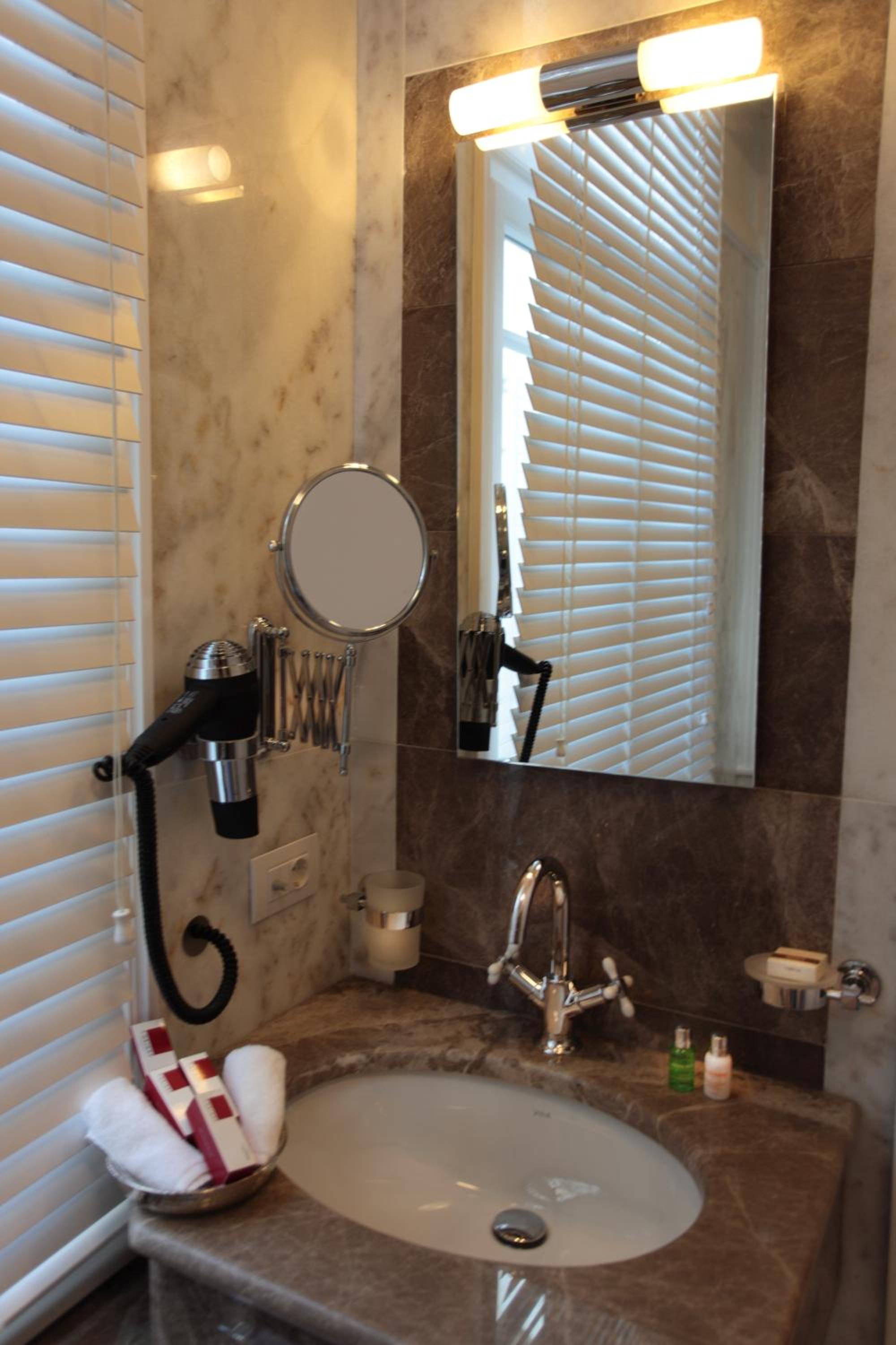 Corinne Art & Boutique Otel - Image 12