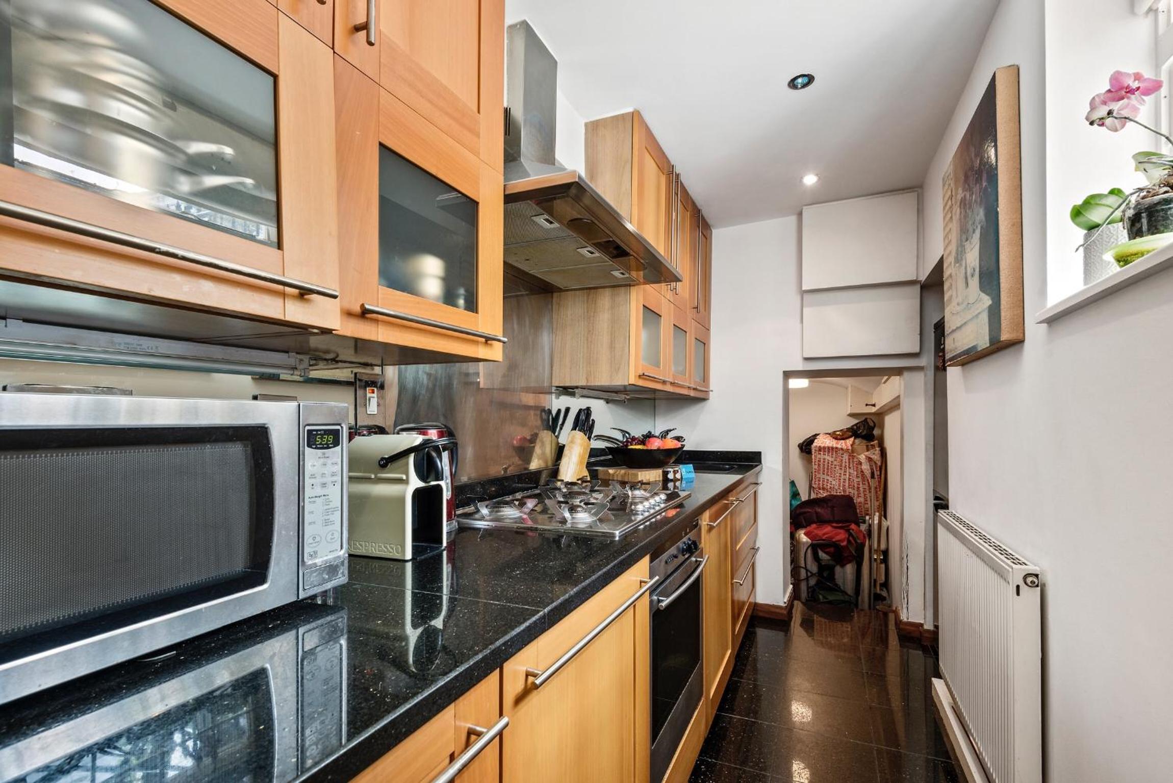 Bright Earl’s Court Apartment- SVA