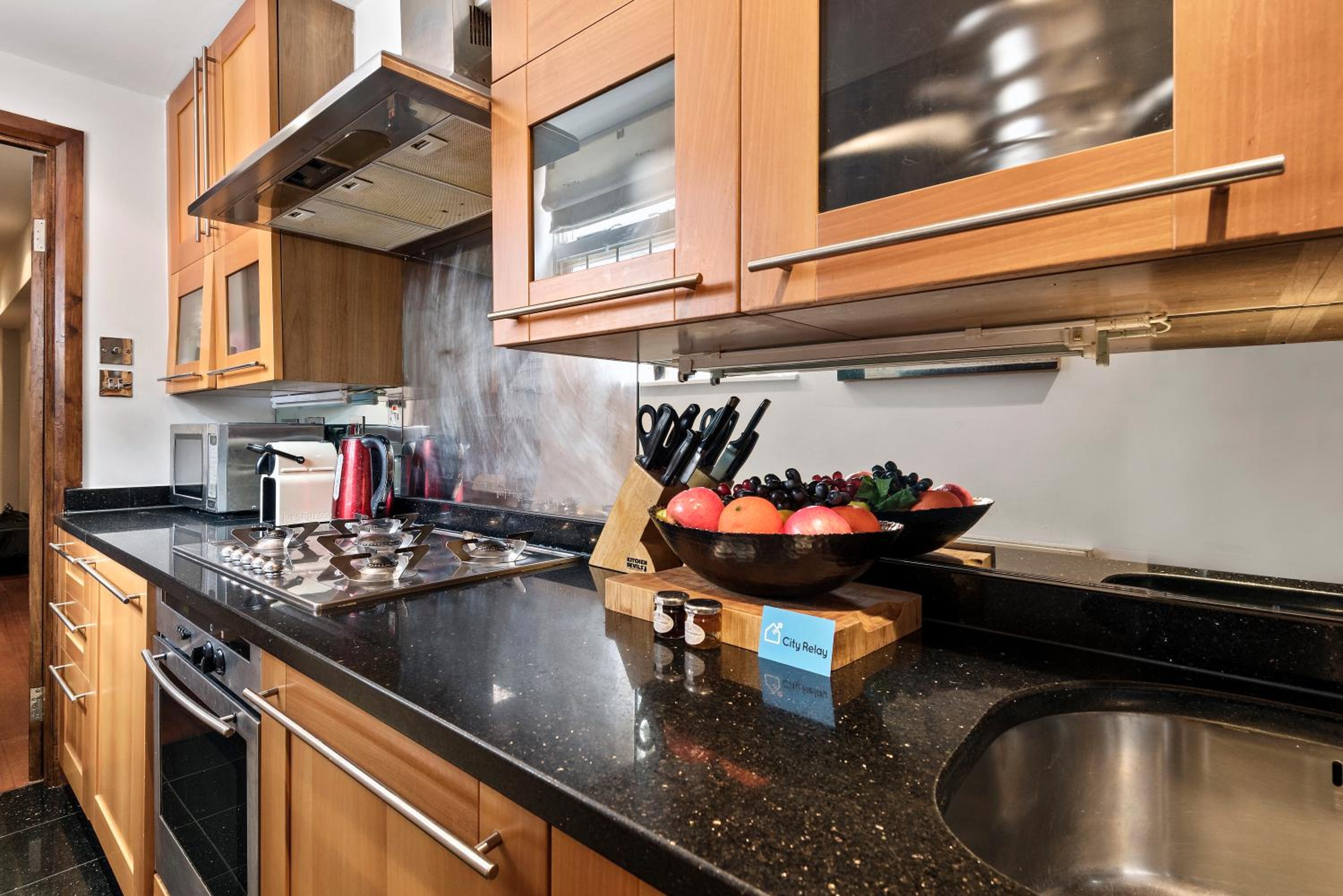 Bright Earl’s Court Apartment- SVA
