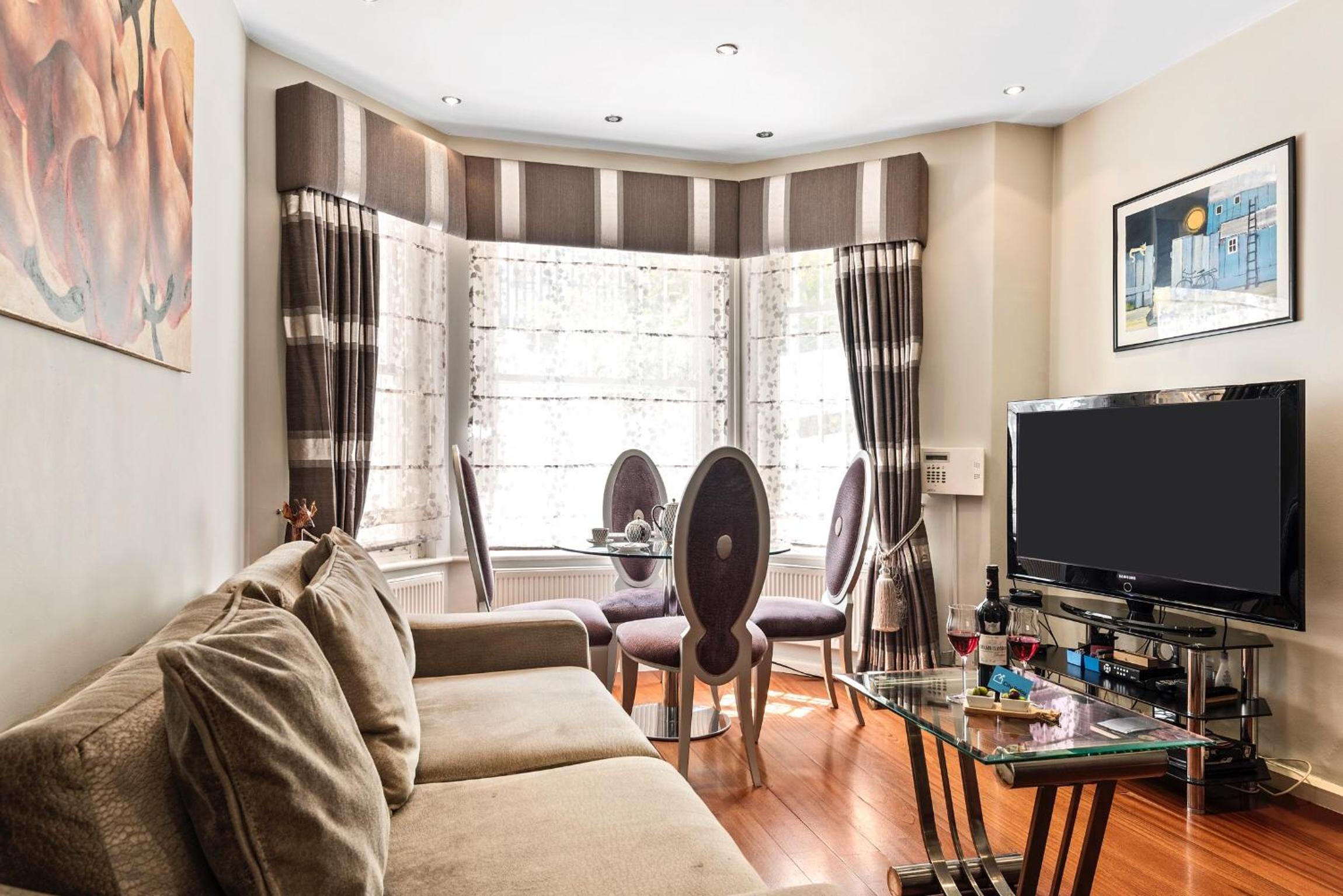 Bright Earl’s Court Apartment- SVA