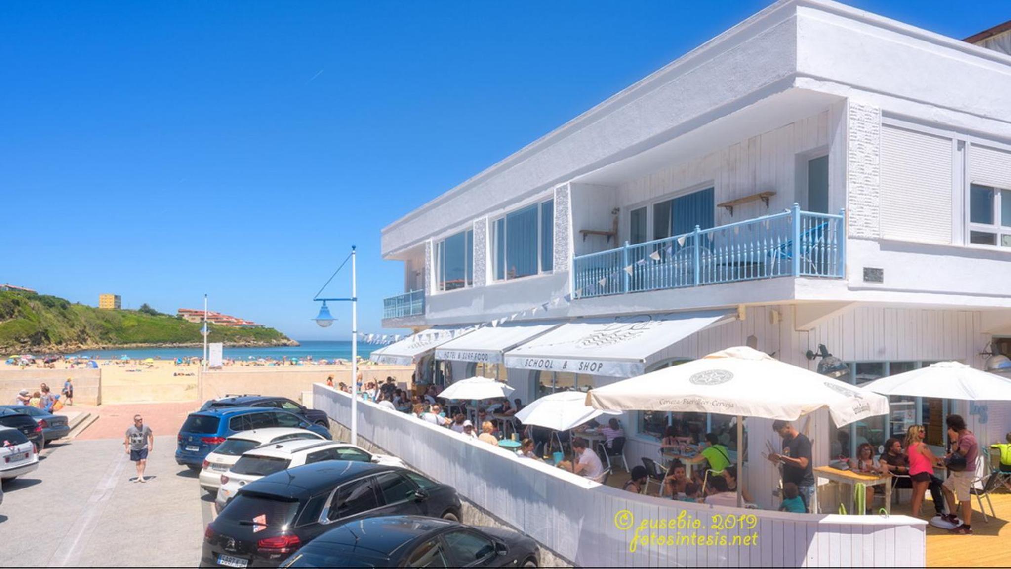 La Surferia en Suances — building
