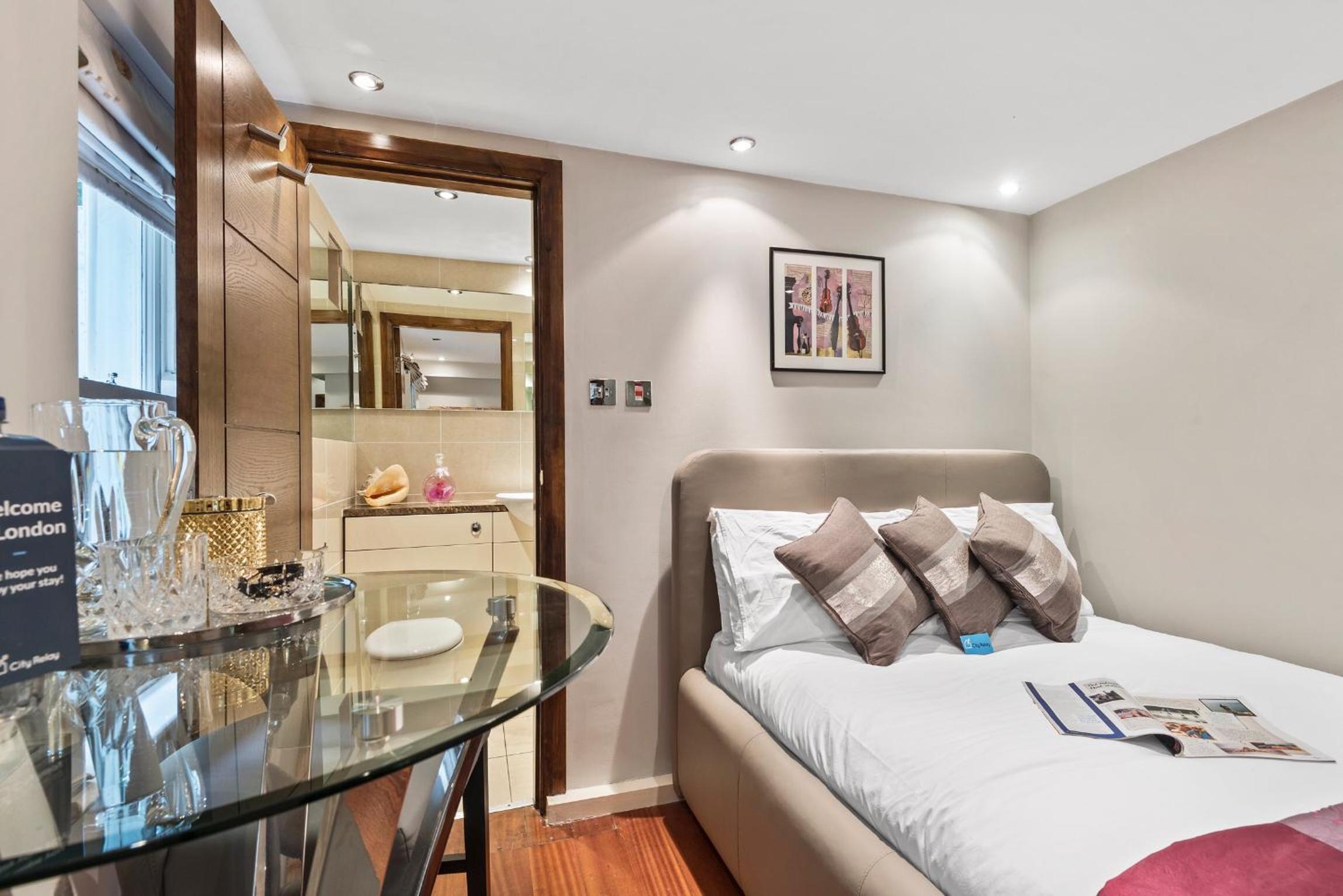 Bright Earl’s Court Apartment- SVA