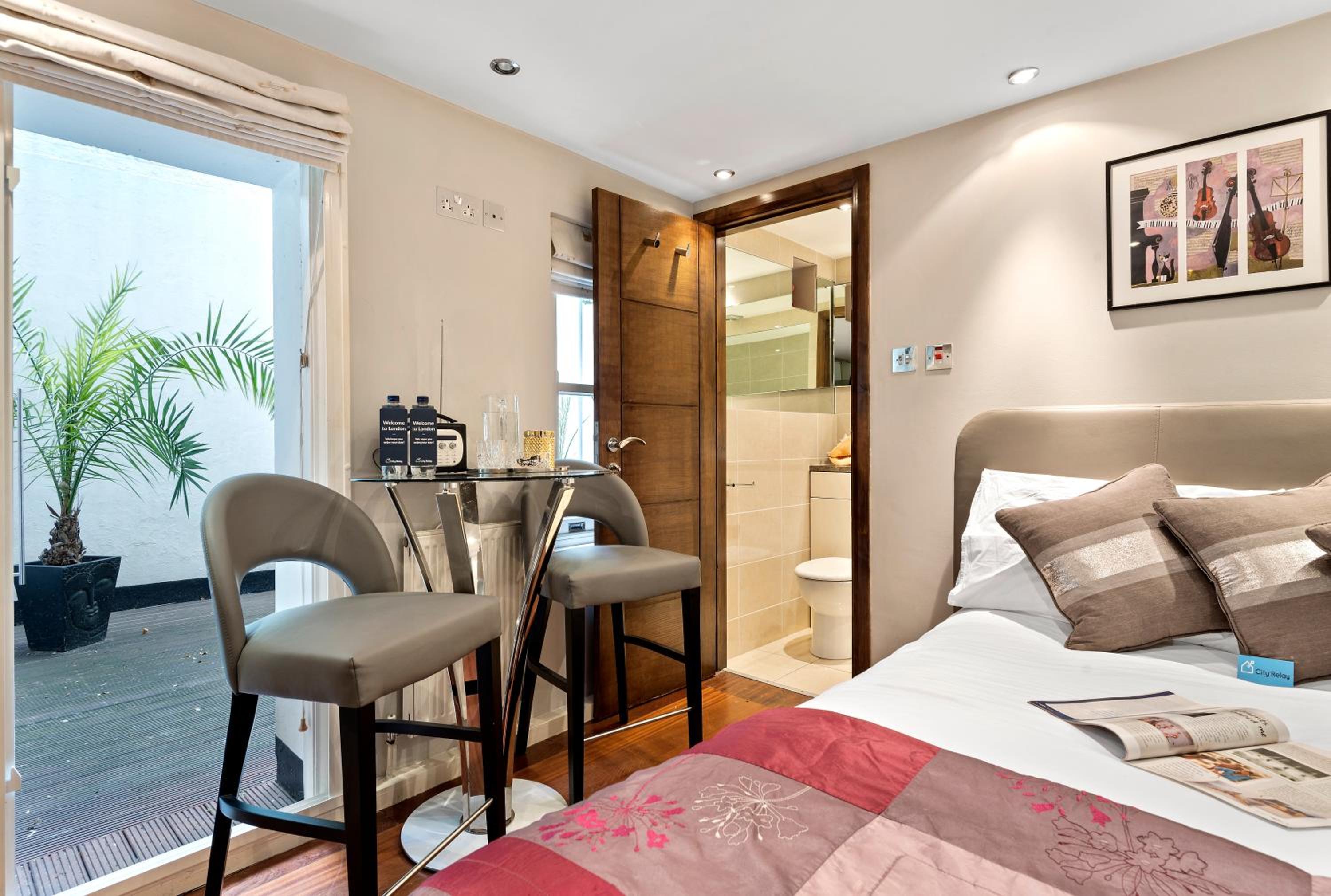 Bright Earl’s Court Apartment- SVA