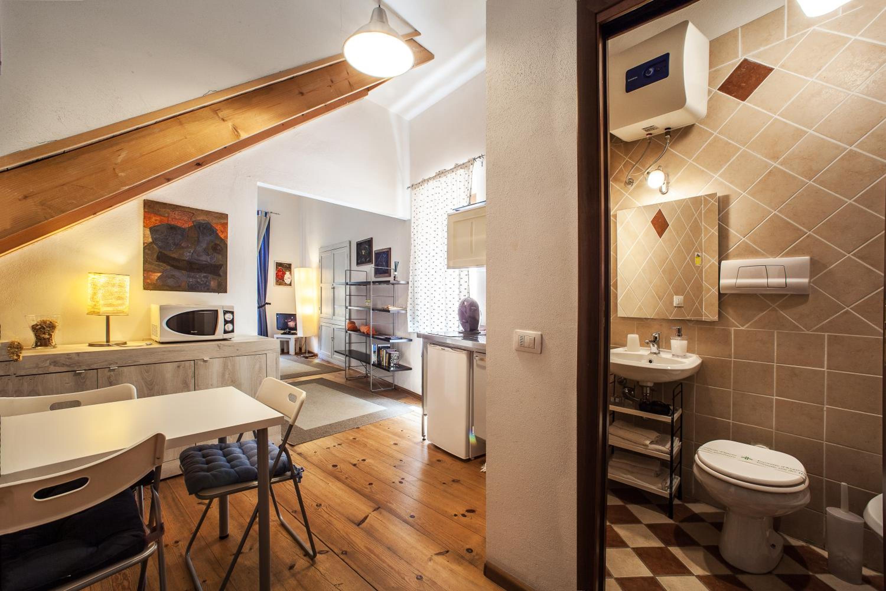 Studio Apartments Centro Storico Via Manno