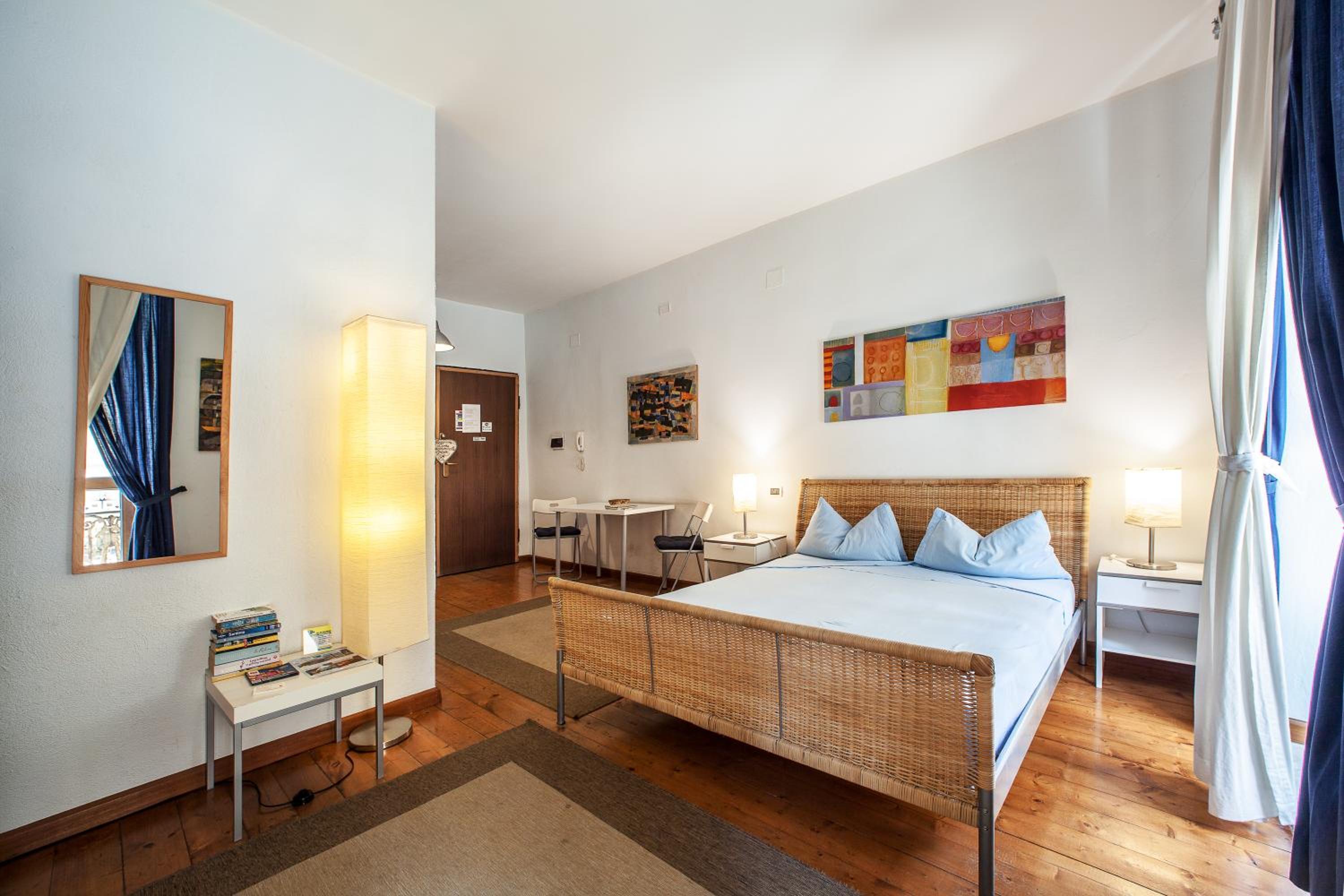 Studio Apartments Centro Storico Via Manno