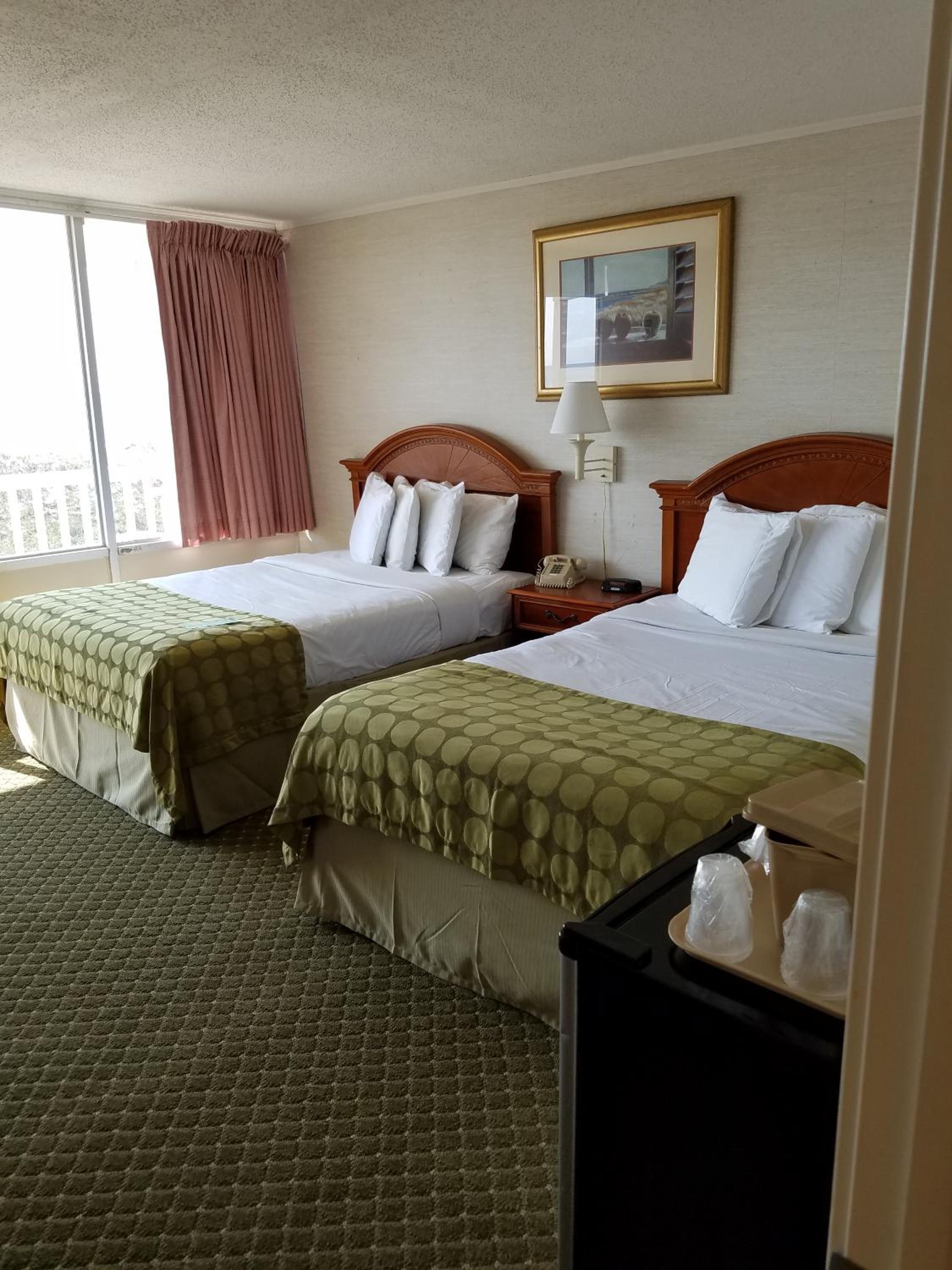 Seabonay Oceanfront Motel
