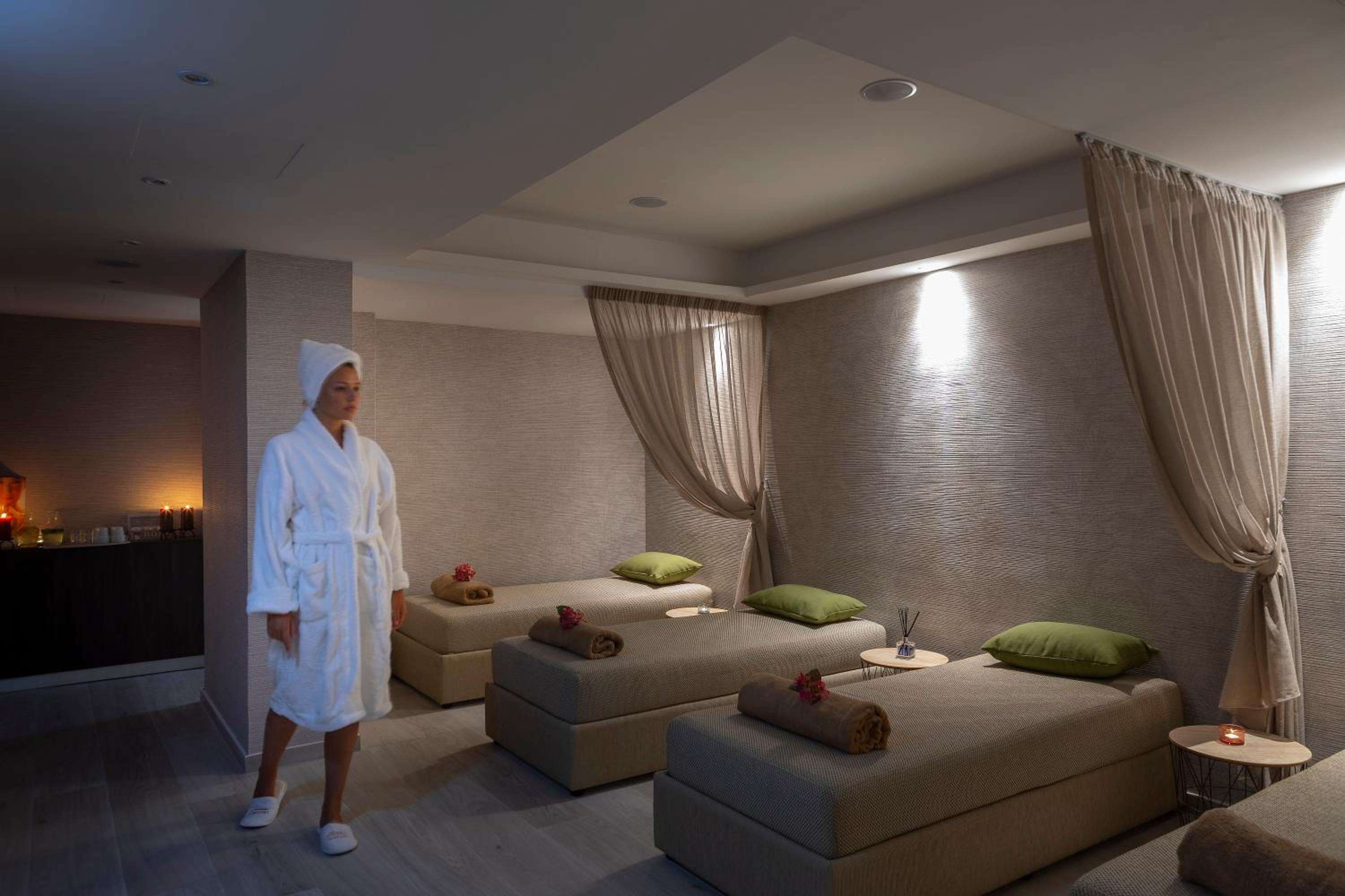 Protaras Vacations - Leonardo Crystal Cove Hotel  Spa - Adults only - Property Image 7