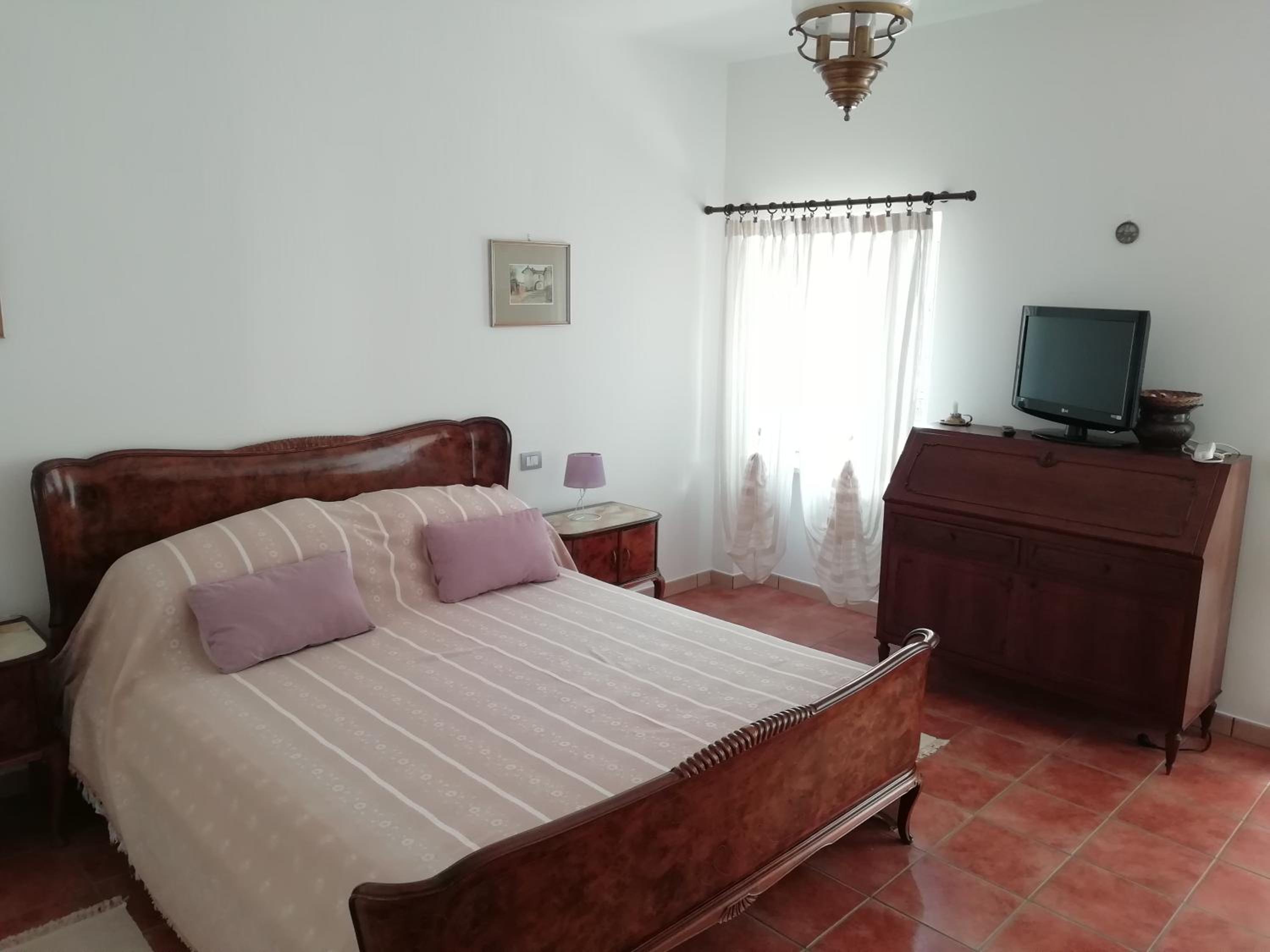Invorio La Corte view 5