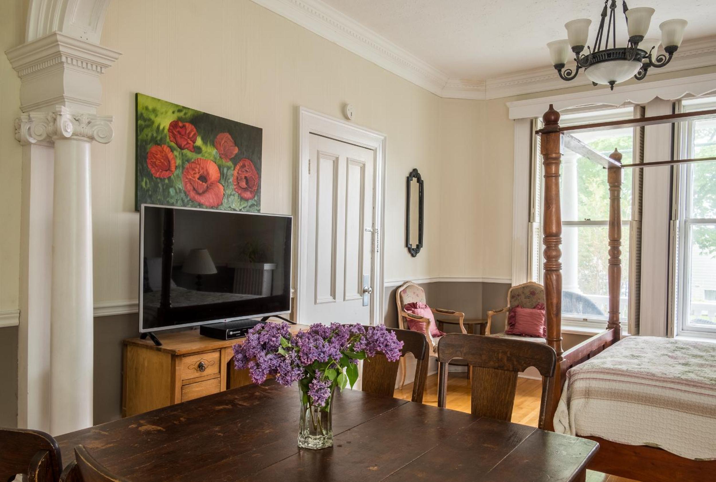 Levis Vacations - Auberge de la Visitation - Property Image 20