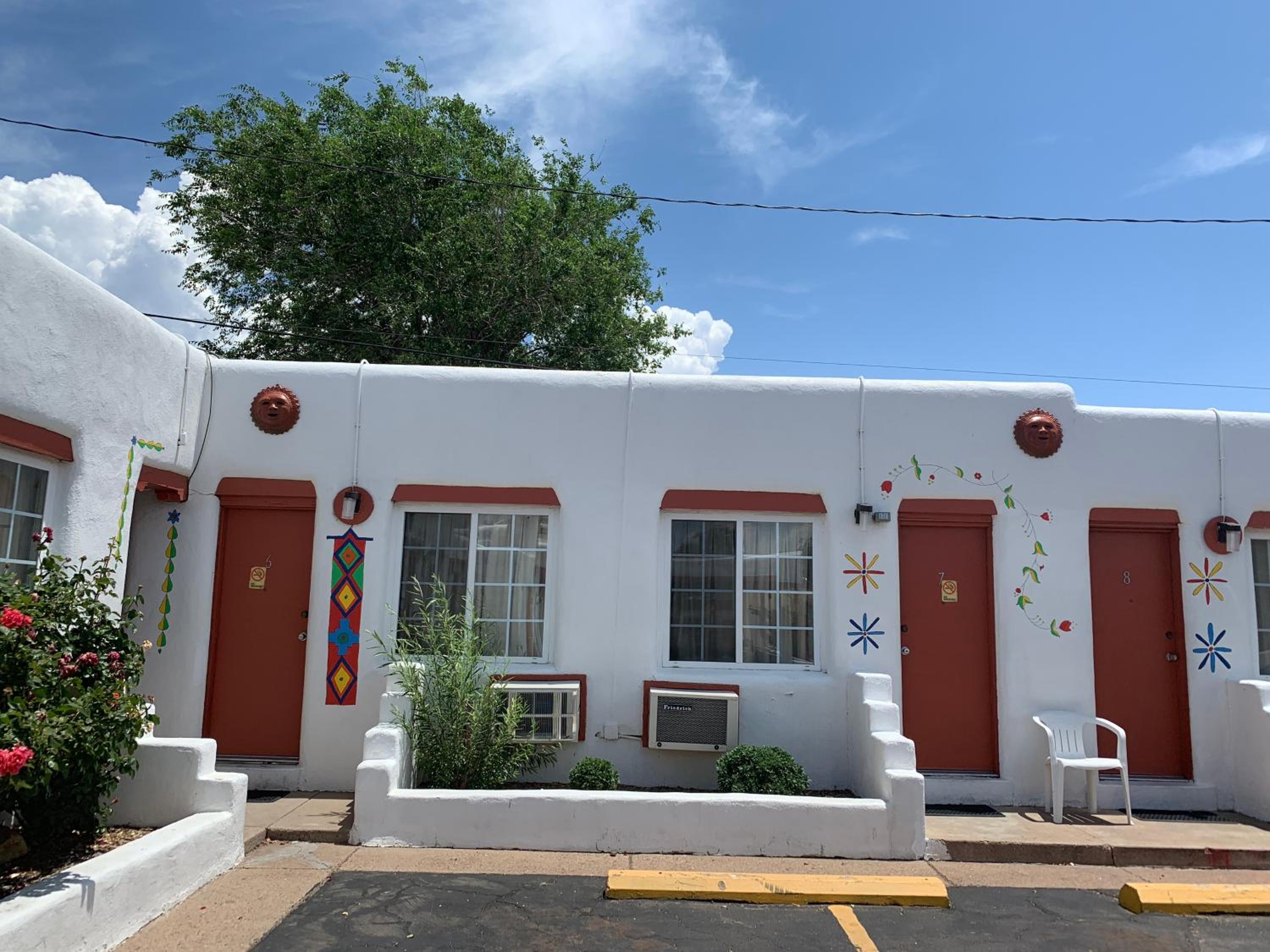 Cottonwood Court Motel