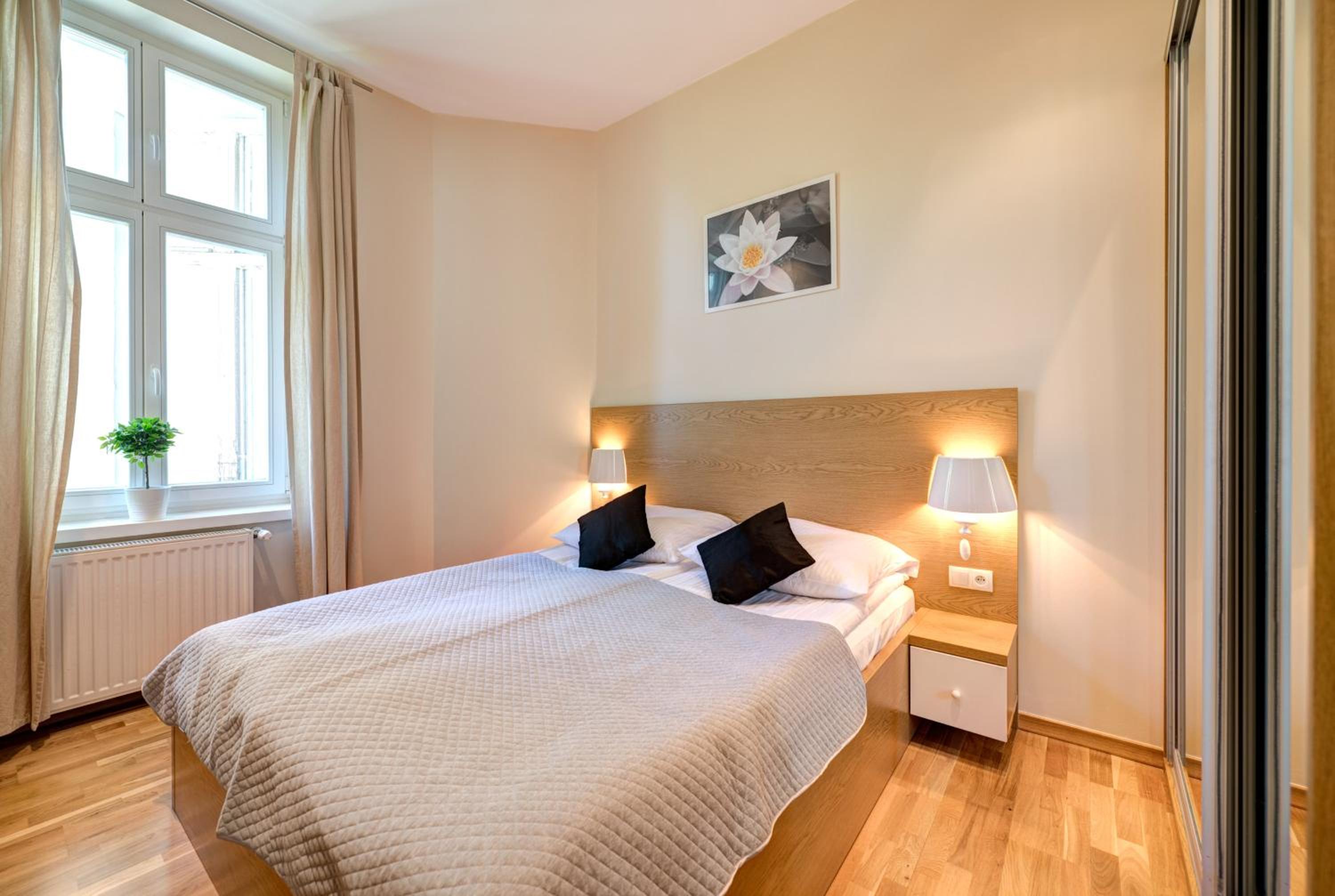 DR Apartments - Frank view 2
