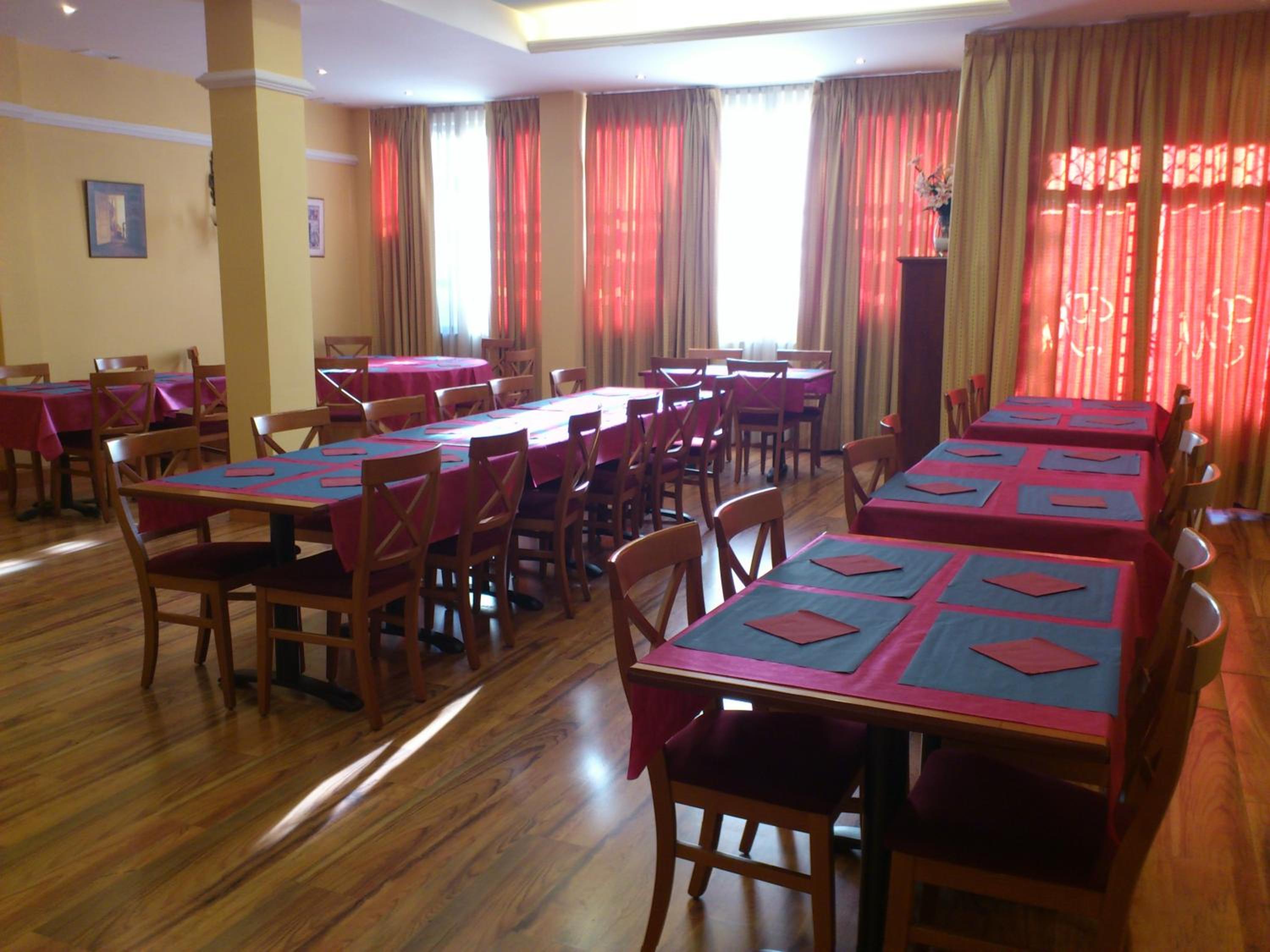 Torrejon de Ardoz Vacations - Hostal Plaza Mayor - Property Image 6