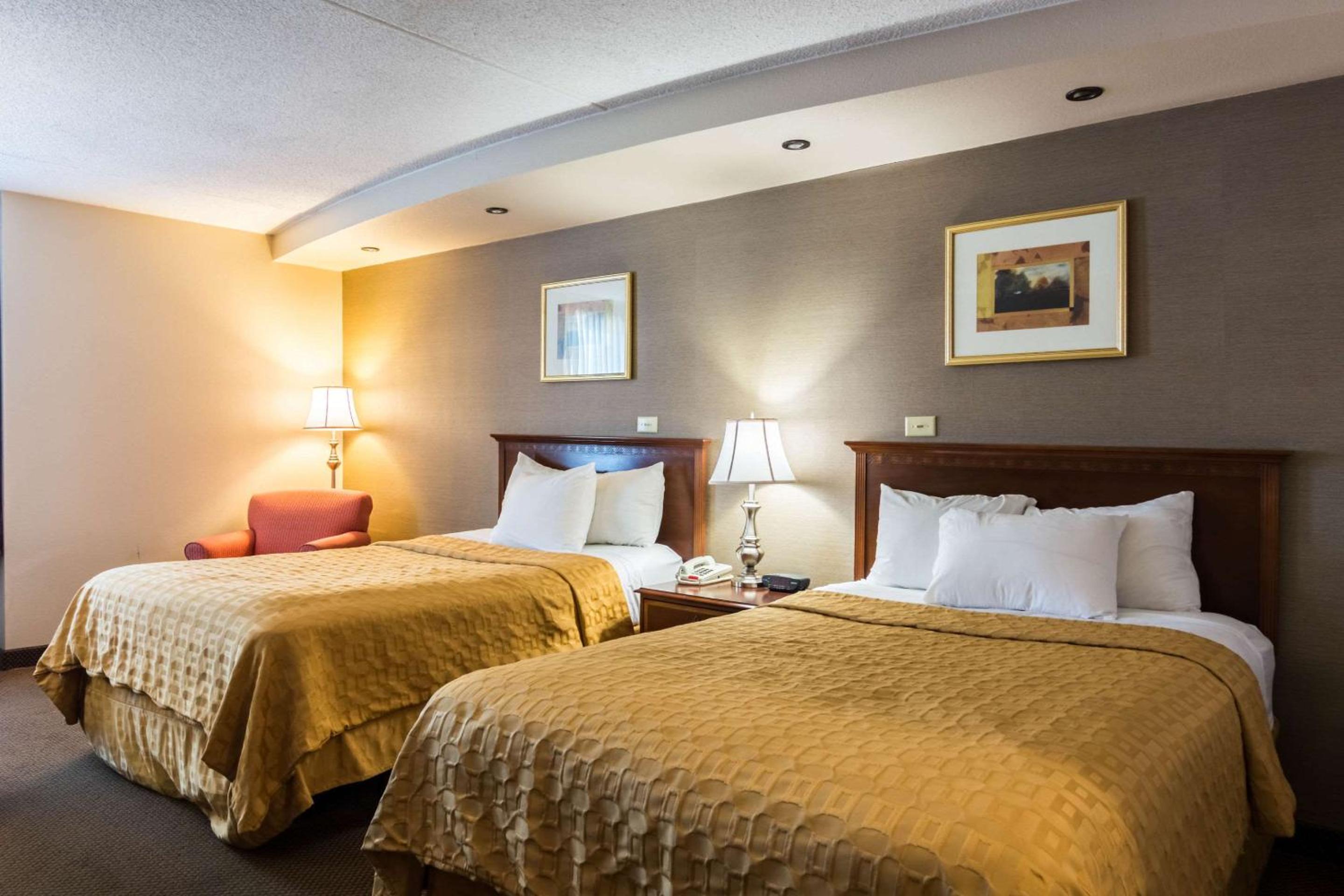 Hagerstown Vacations - Plaza Inn  Suites - Property Image 12