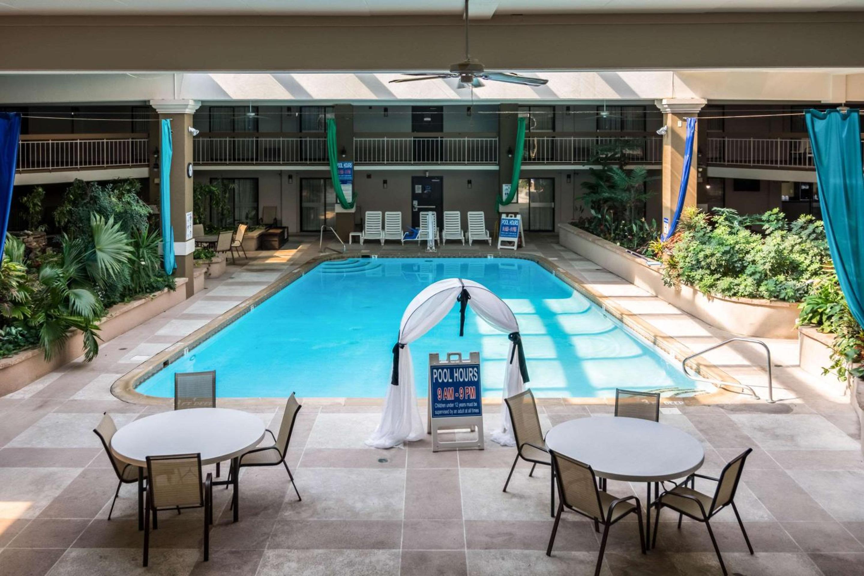 Hagerstown Vacations - Plaza Inn Suites - Property Image 19