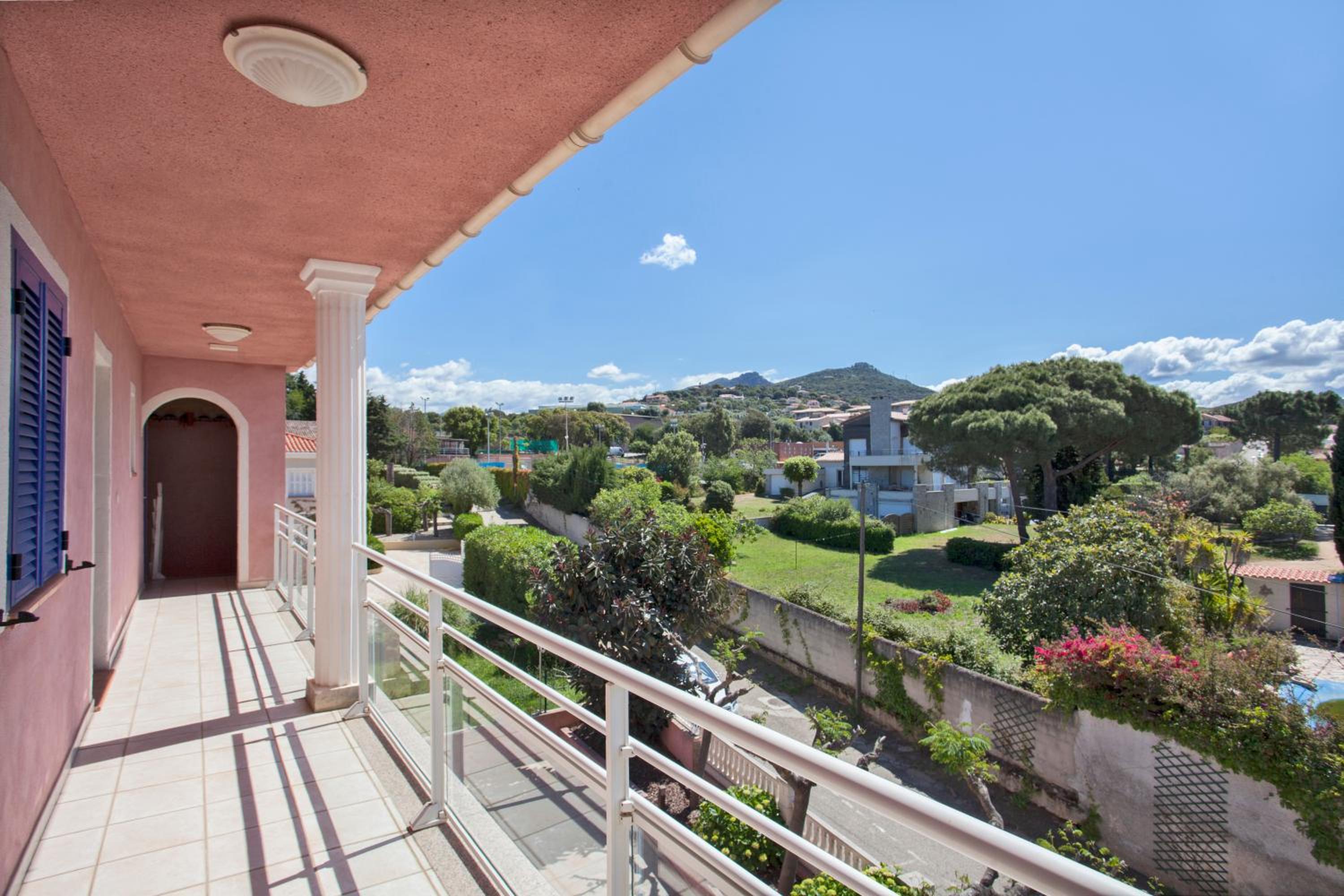 balcony
