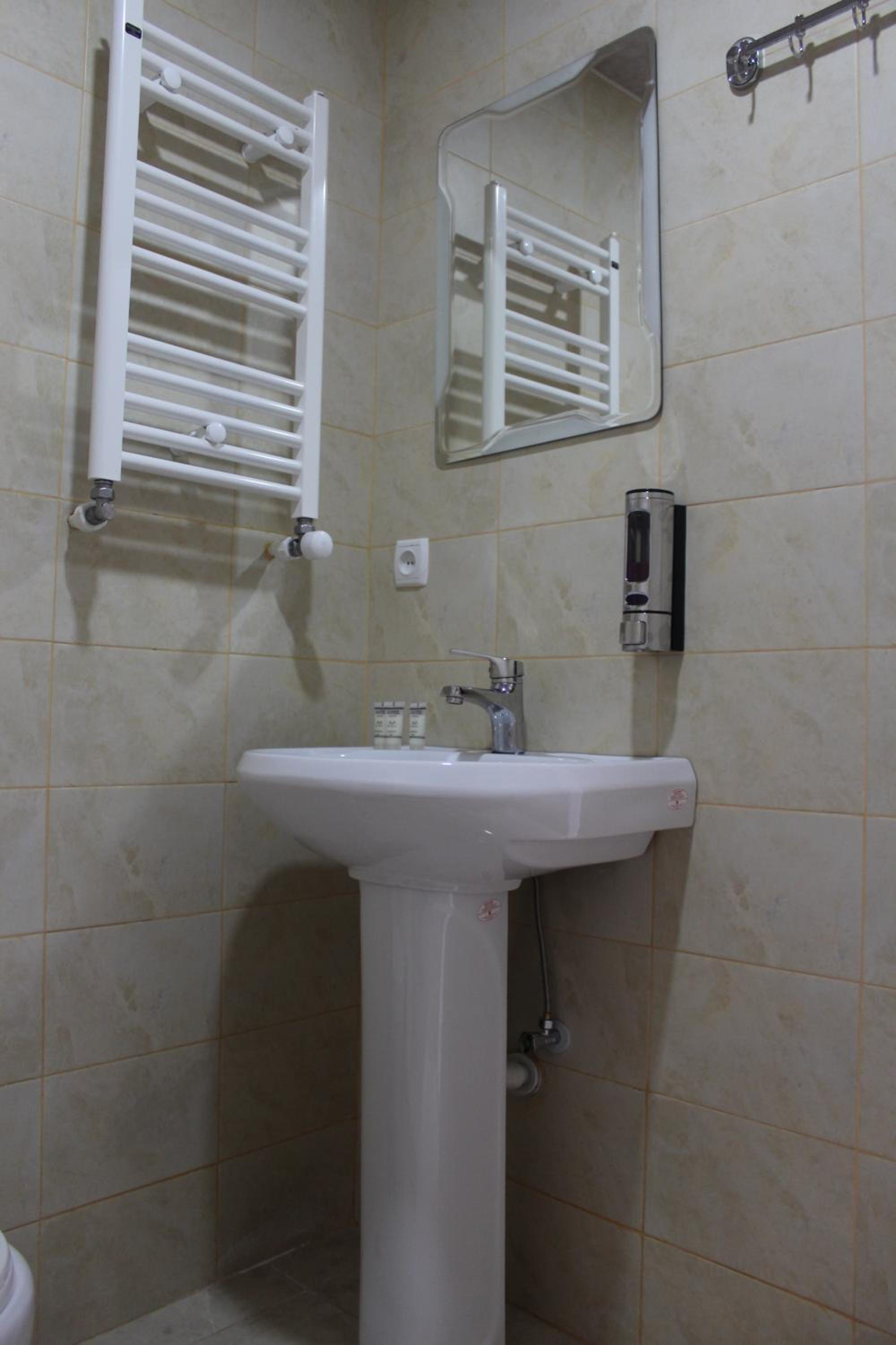 Rooms 3 view 5