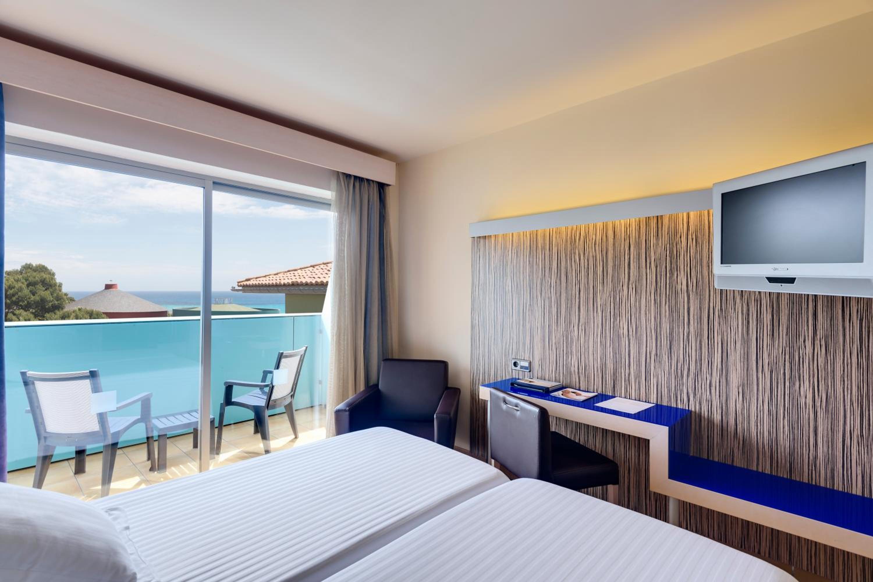 Seth Punta Prima en Punta Prima — hotel room