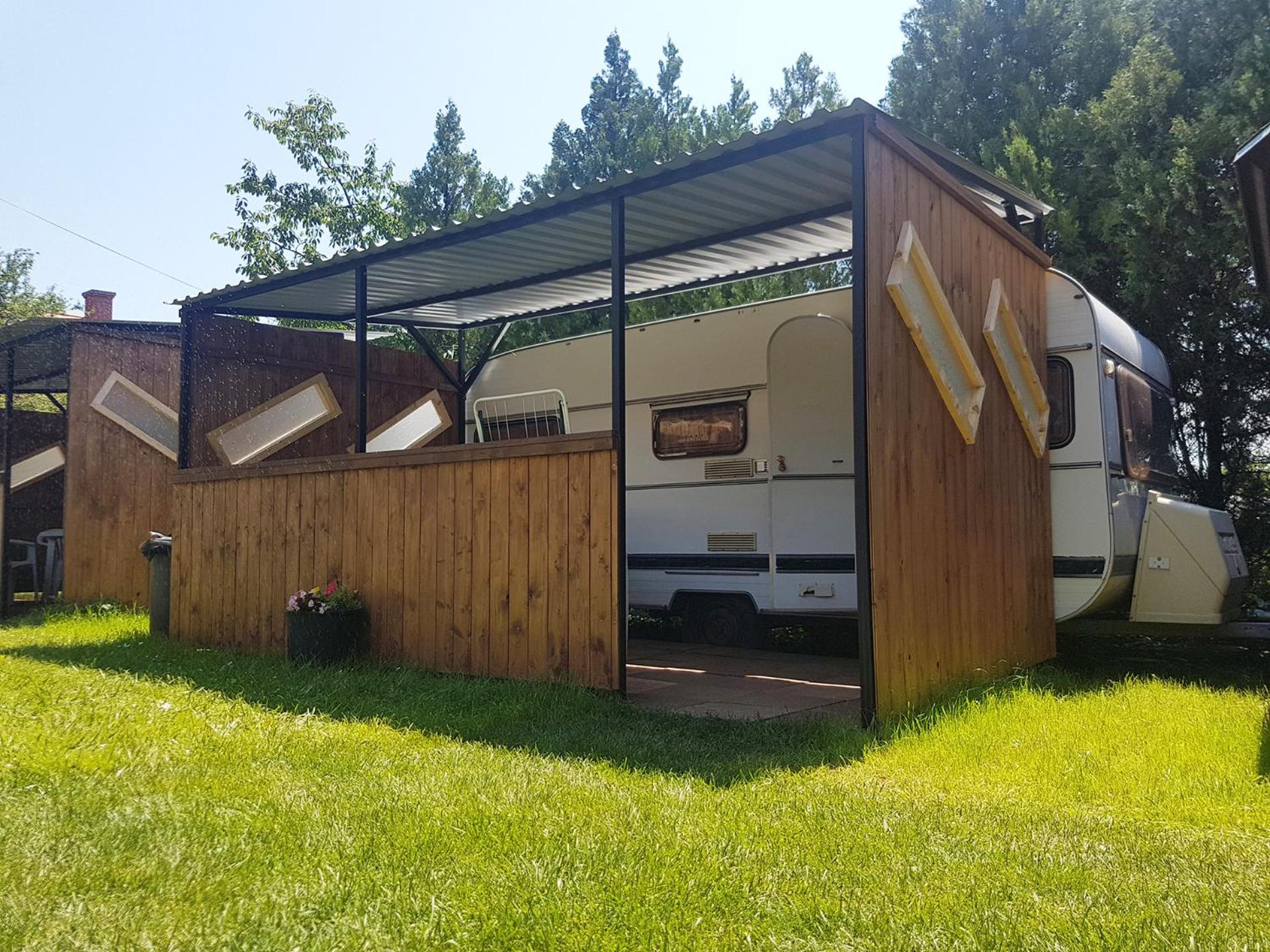 Mandel Camping