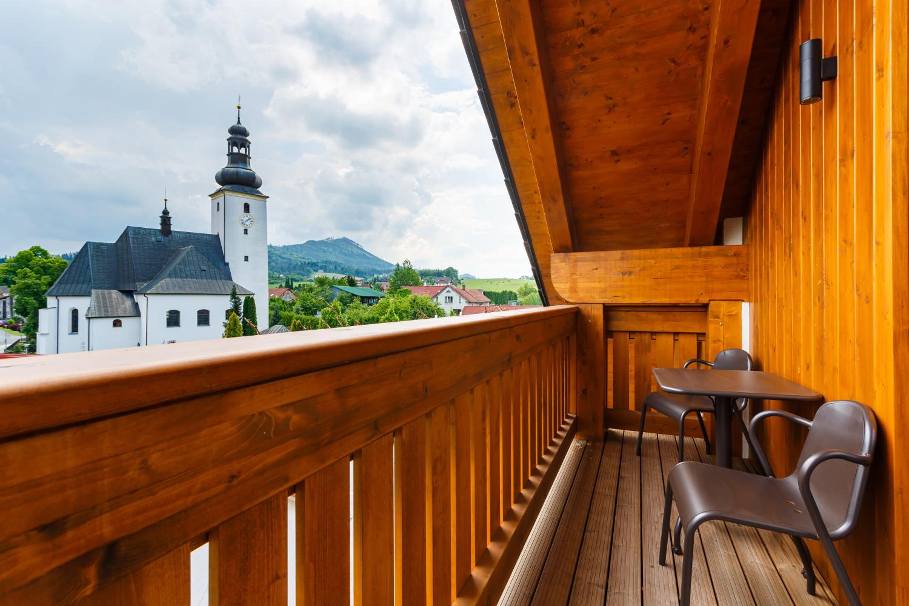 Restaurace a penzion Pod Lipami Metylovice