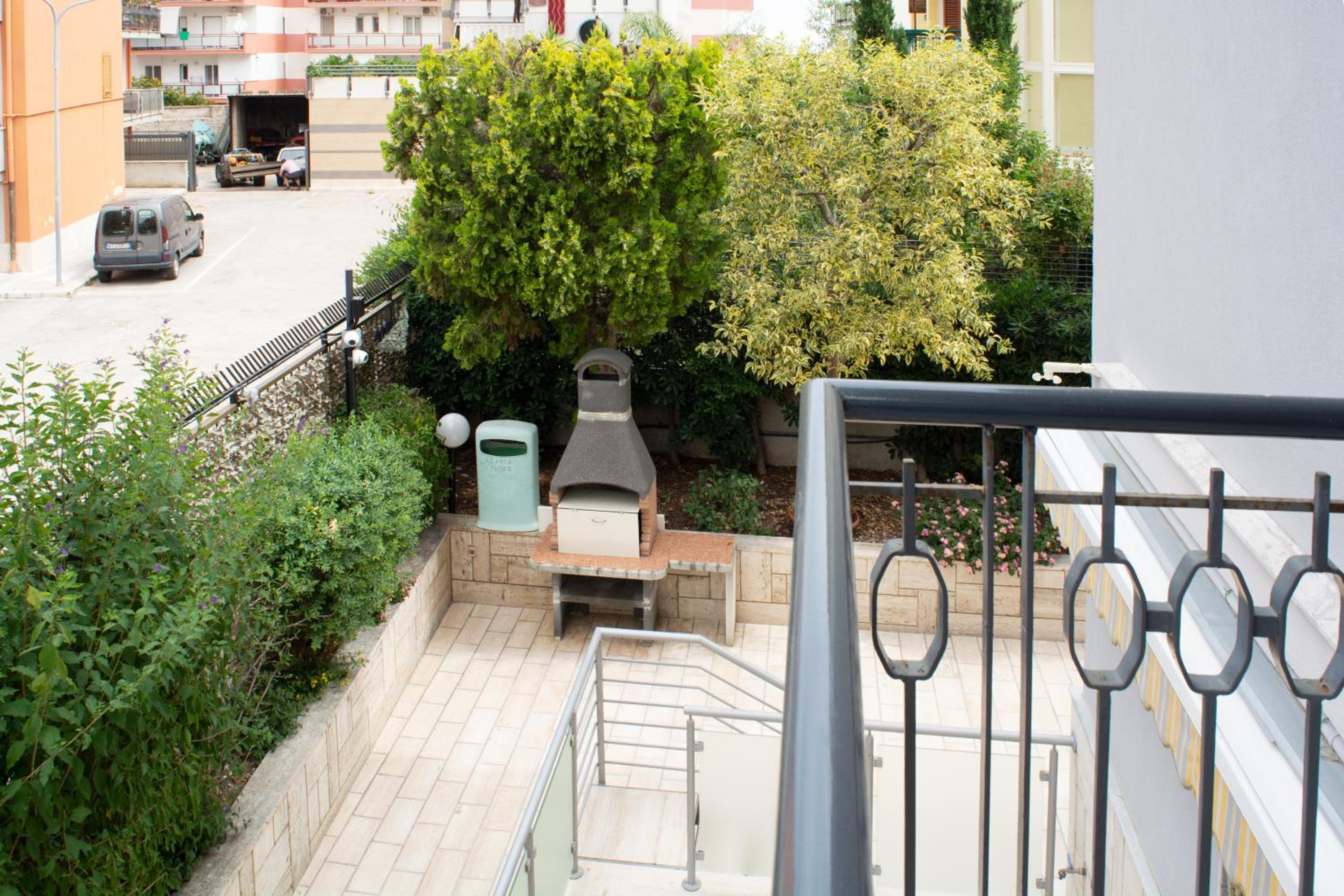 Photo 21