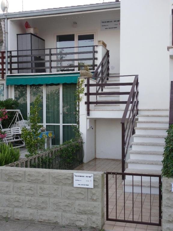 Boutique Home view 3