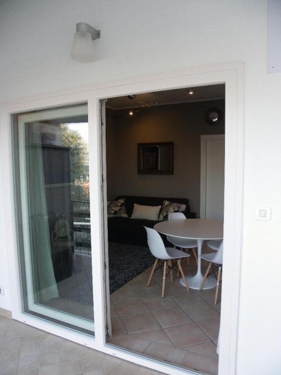 Boutique Home view 5