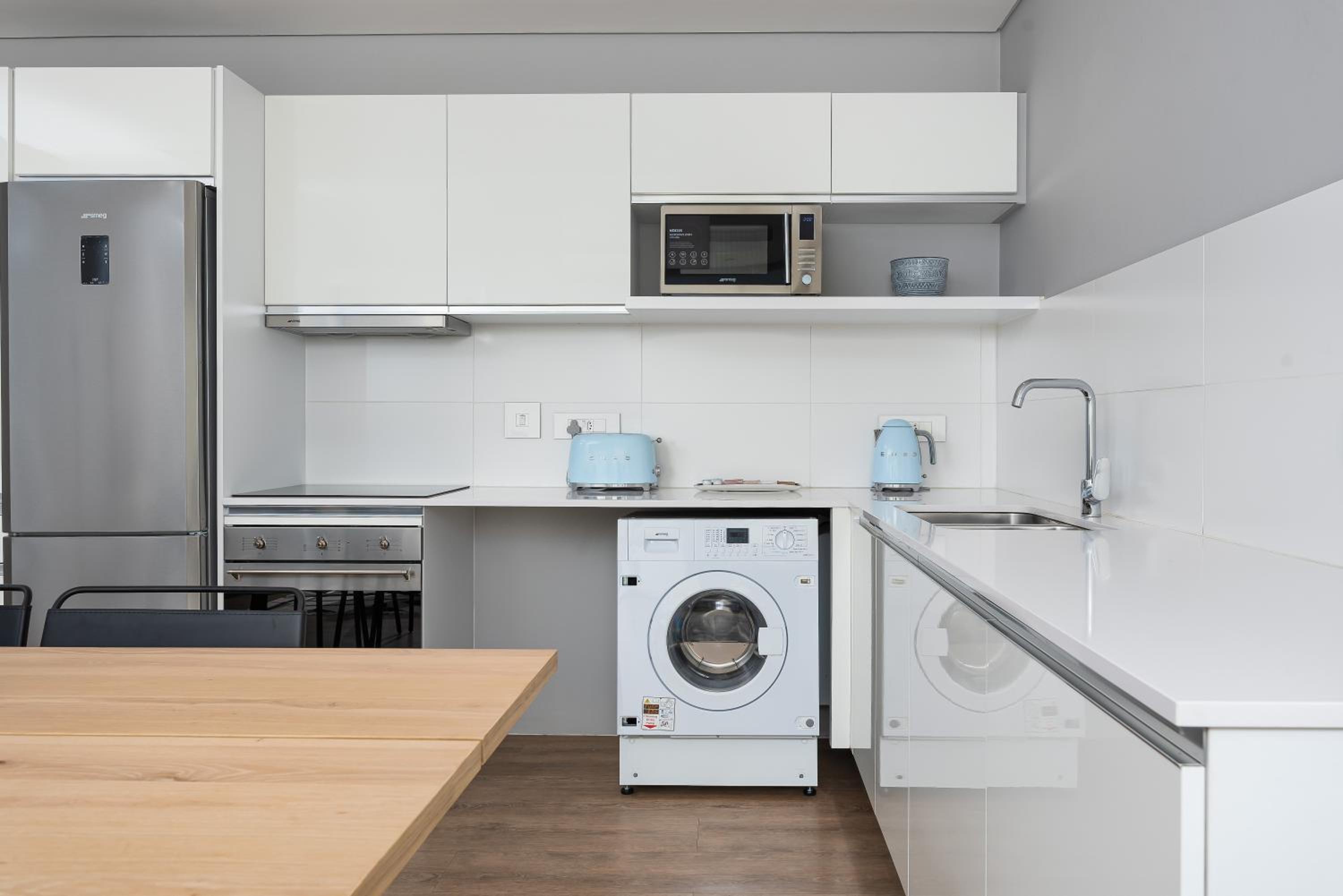 Warwick Apartments by Propr