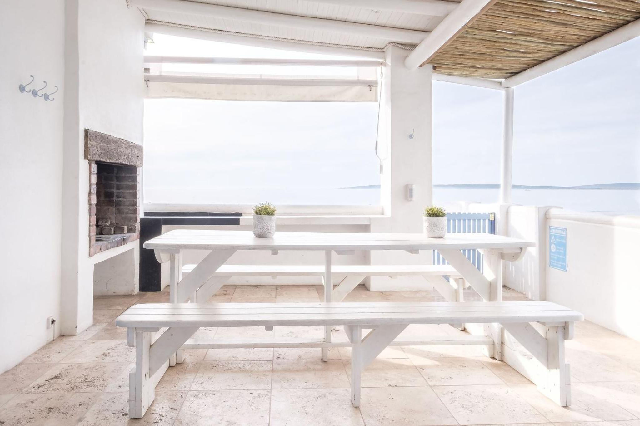 Na Genoeg Holiday Home view 3
