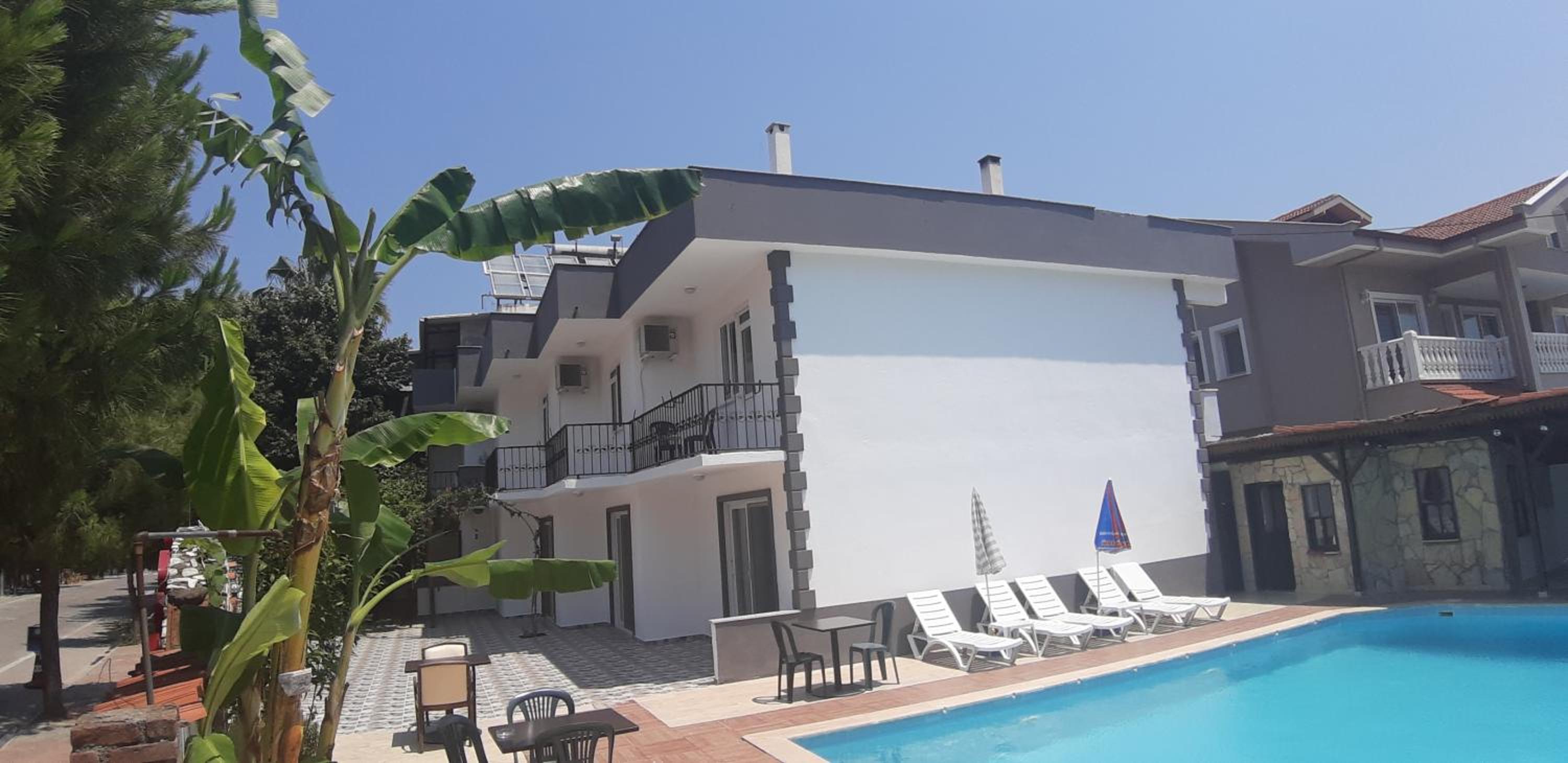 Hotel Moonlight Apart Hotel - Image 1