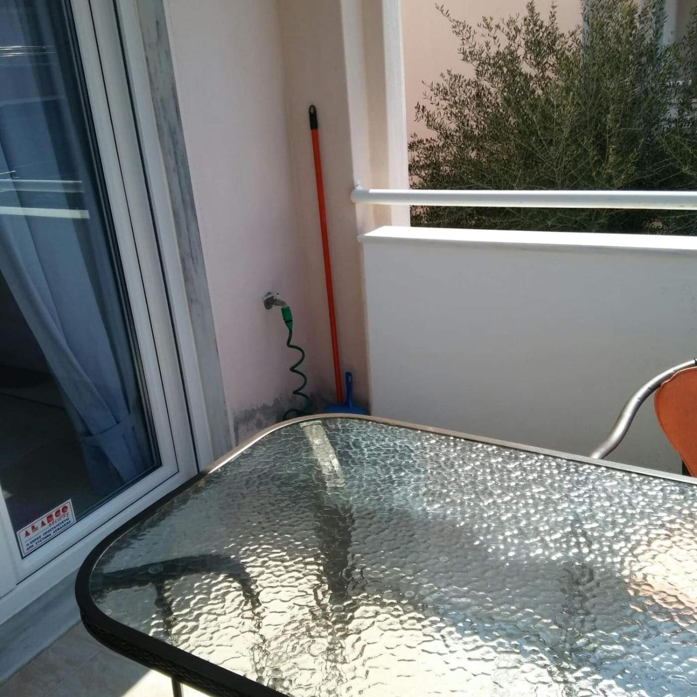 Cozy 1 bedroom apartment with a view to the pool close to the beach! view 4