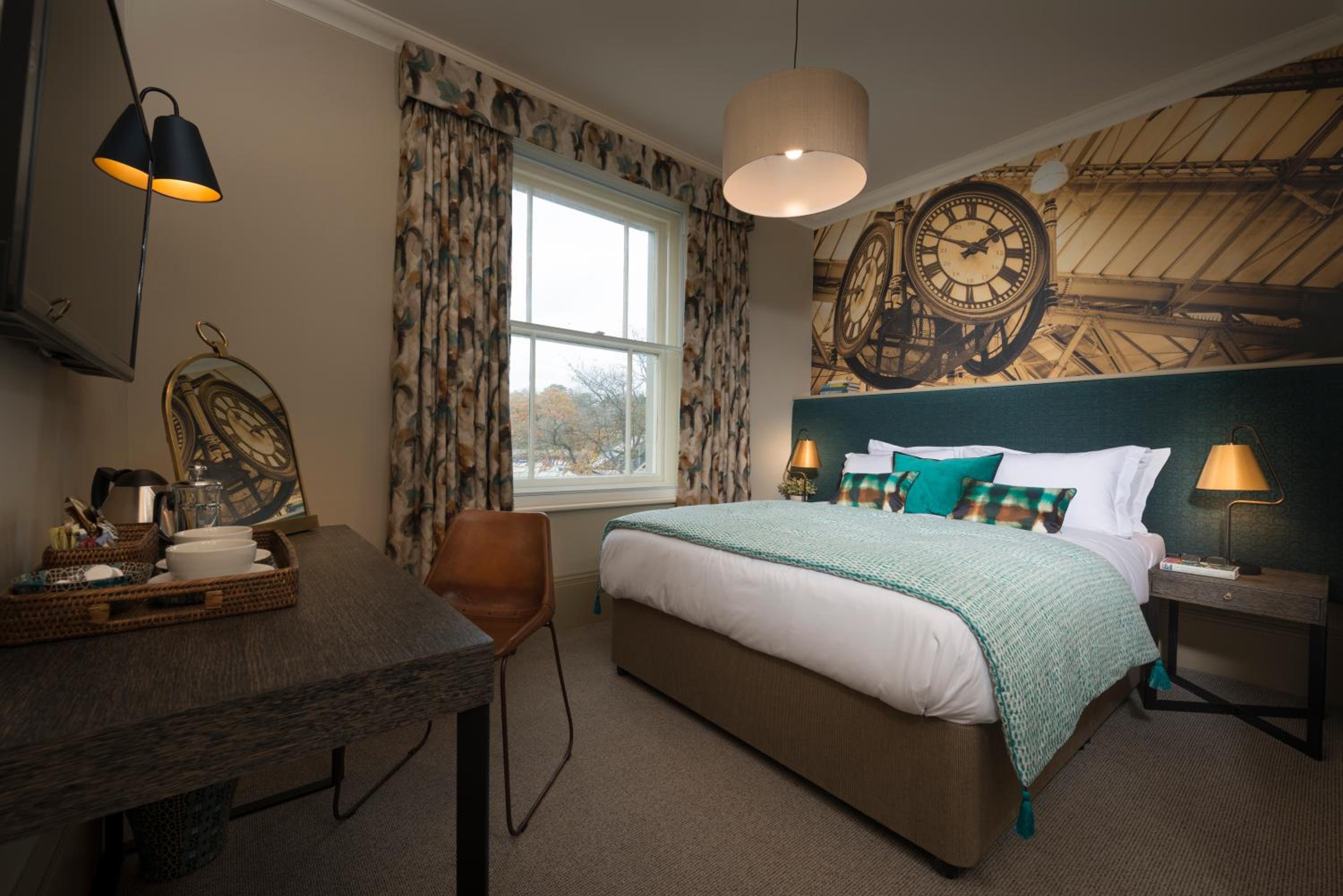 Harper's Steakhouse with Rooms, Haslemere view 5
