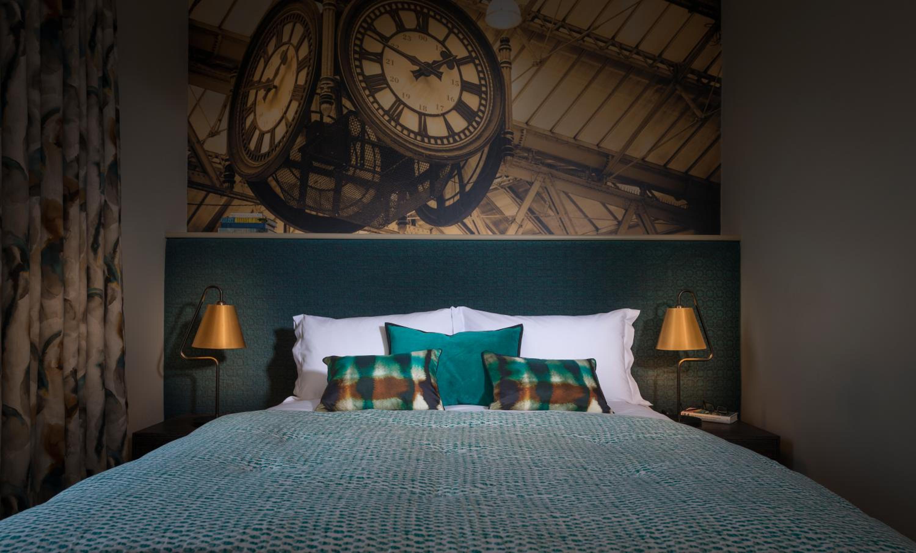 Harper's Steakhouse with Rooms, Haslemere view 4