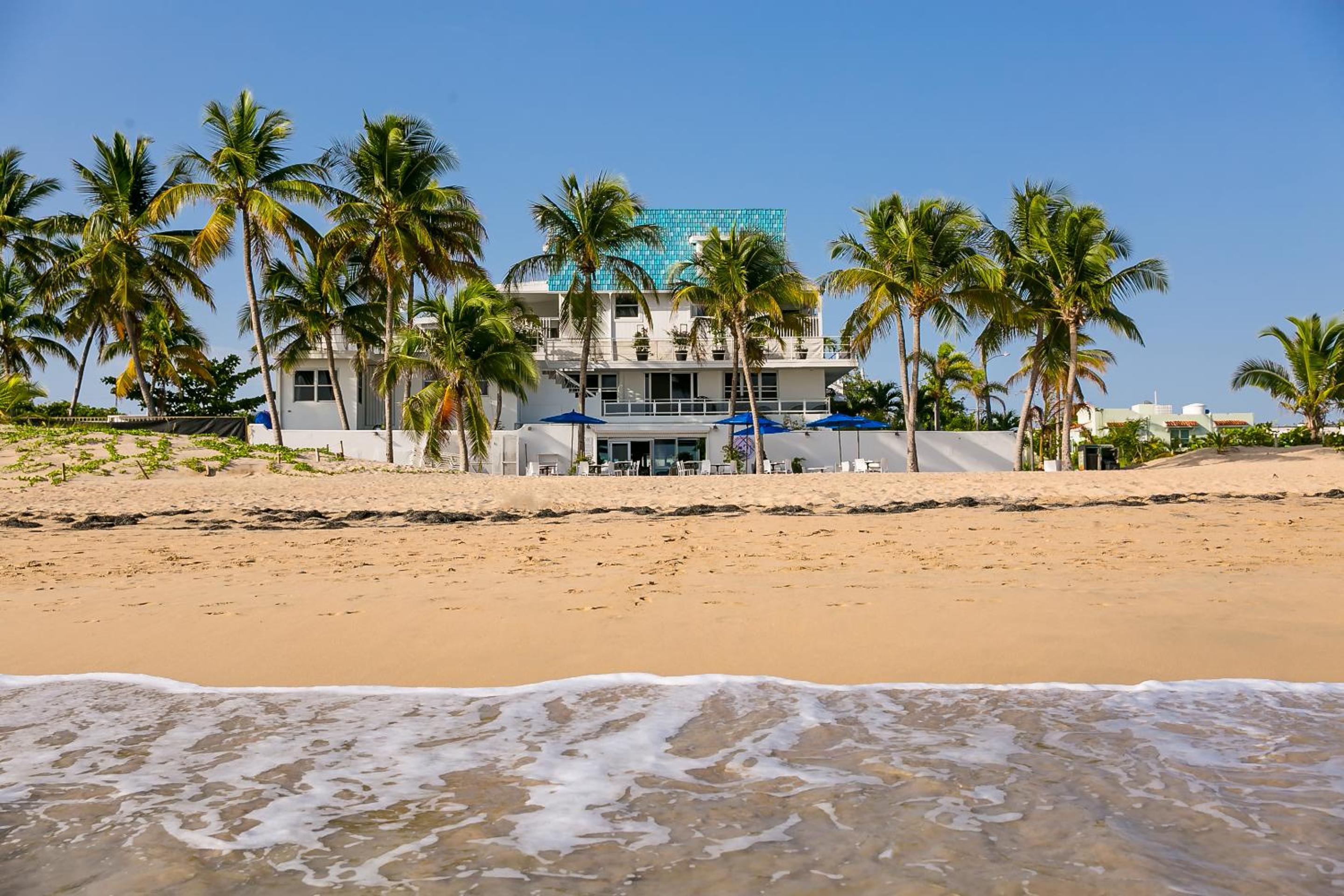 Numero Uno Beach House - Property Image 38