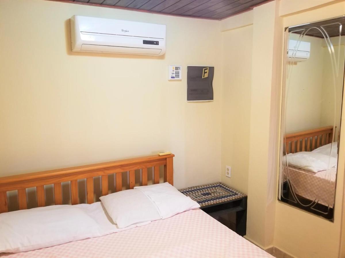 J&S Tours living