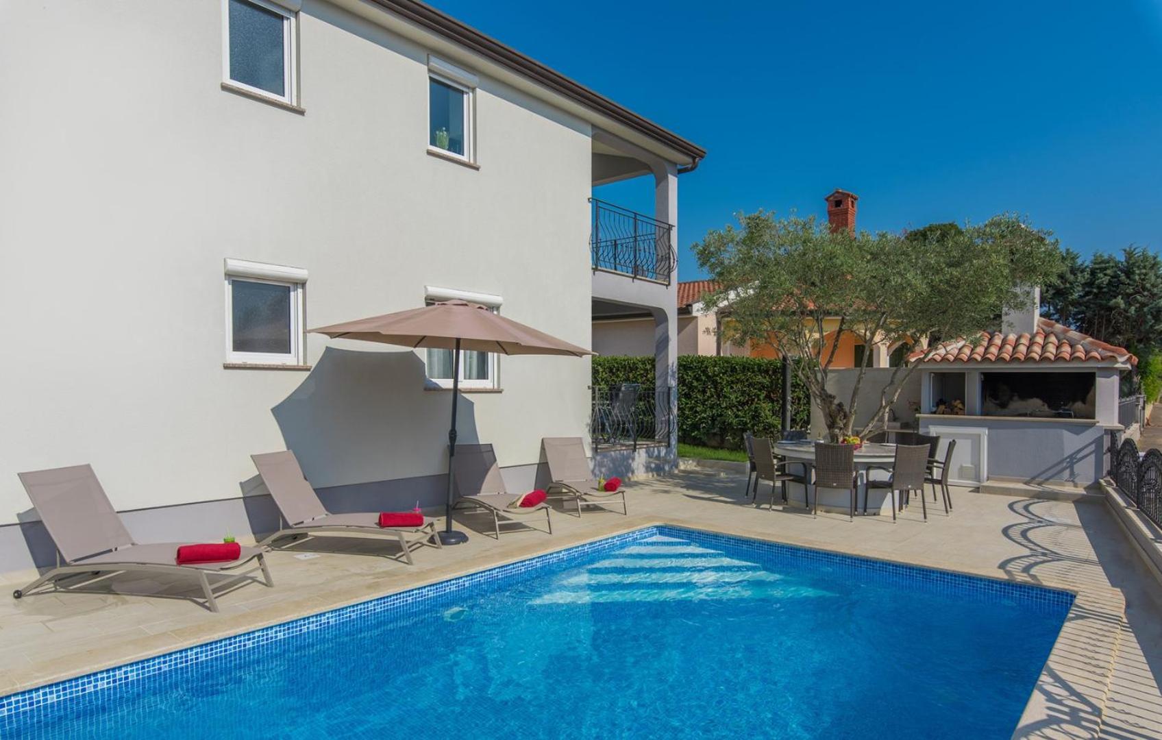 Silver Holiday House - Property Image 7