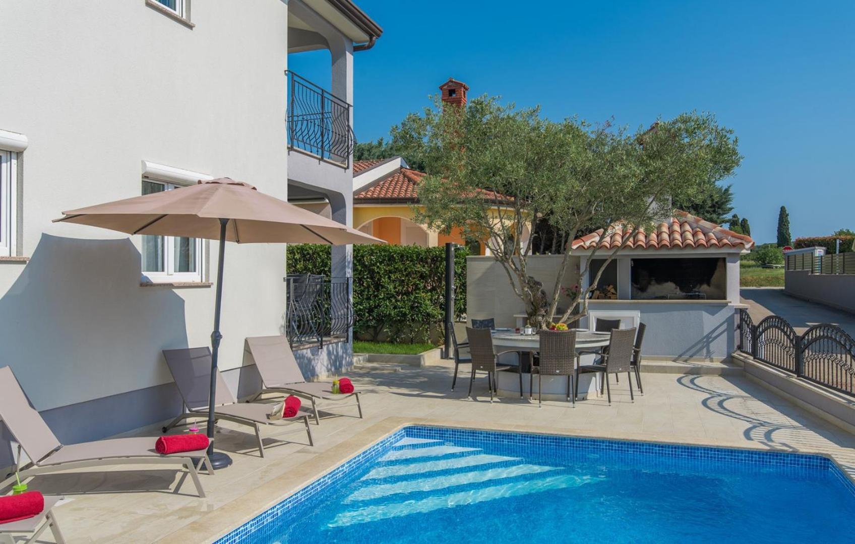 Silver Holiday House - Property Image 6