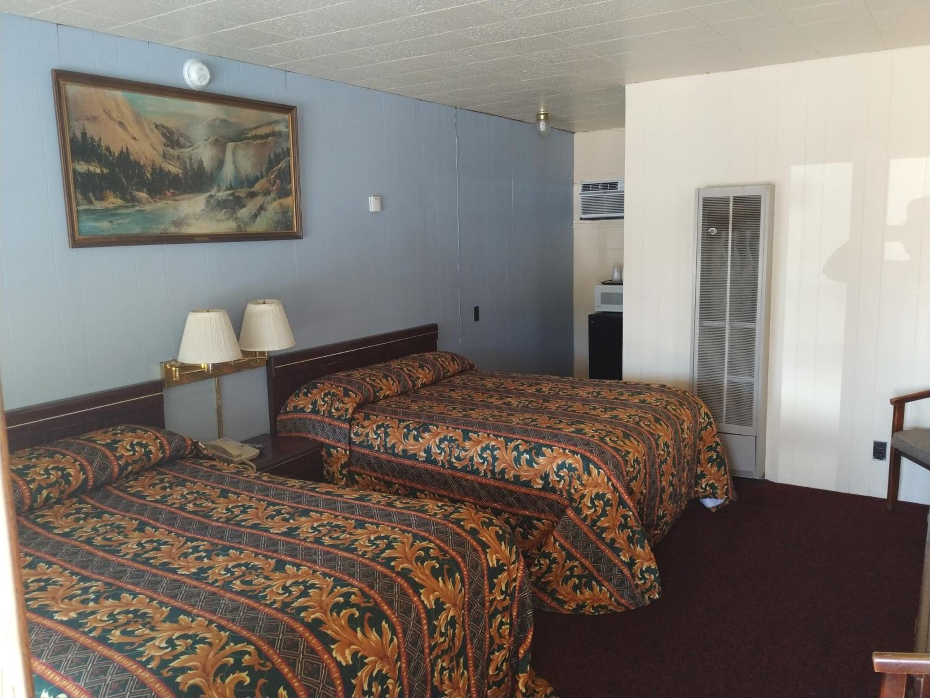 Edgewood Motel view 3