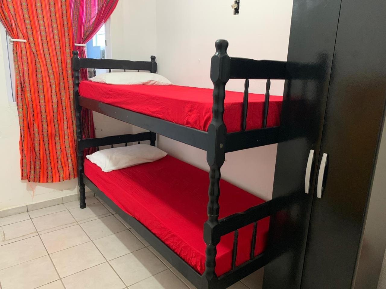AymuraY Hostel e Pousada